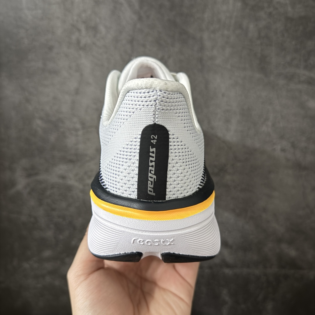 图片[4]-【RS纯原】Nike Air Zoom Pegasus 42 登月42代超级飞马系列马拉松跑步鞋 IB1873-102 平台专供 充正品质 原材料打造 中底搭载前Zoom+全掌React配置 全部原鞋开发打造 所有细节全部同步原版 全新一代拥有 Zoom Air 一如既往的稳定感和流畅感 鞋面采用工程网眼设计 为特定高热区域营造出色透气性 进一步增加鞋面的穿孔数量 让足部能够快速散热 中足搭配 Flywire 飞线 在高速运动时营造舒适稳定的贴合感 内置Zoon气垫加持 动力十足！ 尺码： 36-45-选品中心