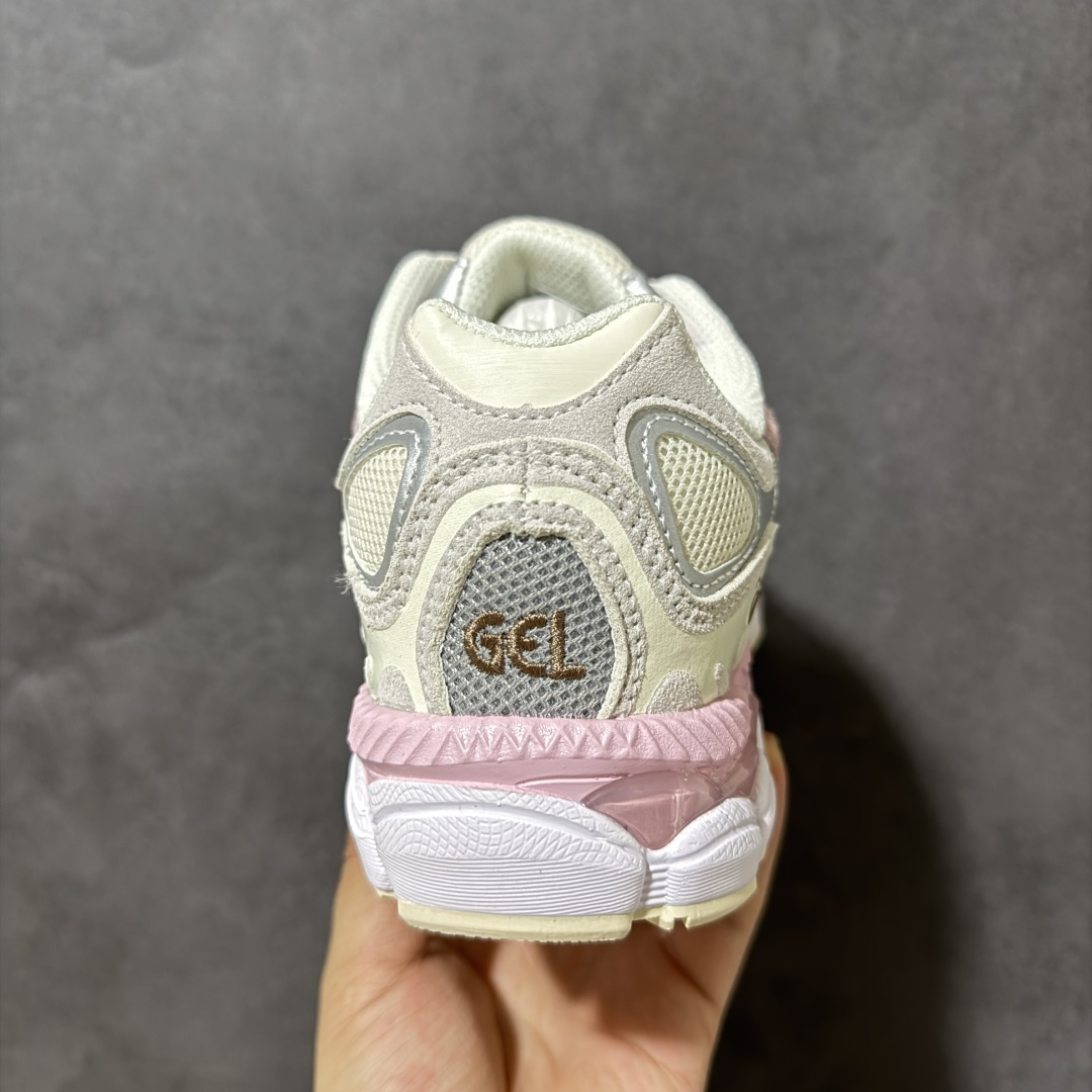 ASICS GEL-NYC 亚瑟士 透气网眼鞋面 配合部分合成革材质 采用全新AHAR+橡胶材质 更加耐