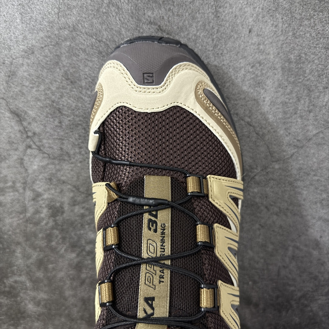 图片[5]-【w1版本】SALOMON XA Pro 3D 萨洛蒙潮流越野机能户外功能鞋 491719 纯原外贸平台特供订单 耗时半年巨作 全套原纸板楦头开发 原厂特供网布配套加持 确保原汁原味 完美呈现版型 原档数据独家私模五层组合大底 男女鞋同步官方开发 原装Ortholite轻量化鞋垫 中底布带钢印编号 原厂TPU锁扣 进口港宝加持 后跟自然饱满 还原公司包裹性 鞋面采用SENSIFT贴合技术 全方位贴合包裹脚型 鞋跟部鞋底牵引设计 提供强大的抓地性能 更适应野外崎岖不平的道路 其3D ADVANCED CHASSIS底盘 材料轻量大化 钉齿设计更具稳定性 防护性 鞋底易磨损区运用CONTAGRIP高耐磨材料 应对城市硬质路面长距离跑考验 尺码：36 36.5 37.5 38 38.5 39 40 40.5 41 42 42.5 43 44 44.5 45-选品中心