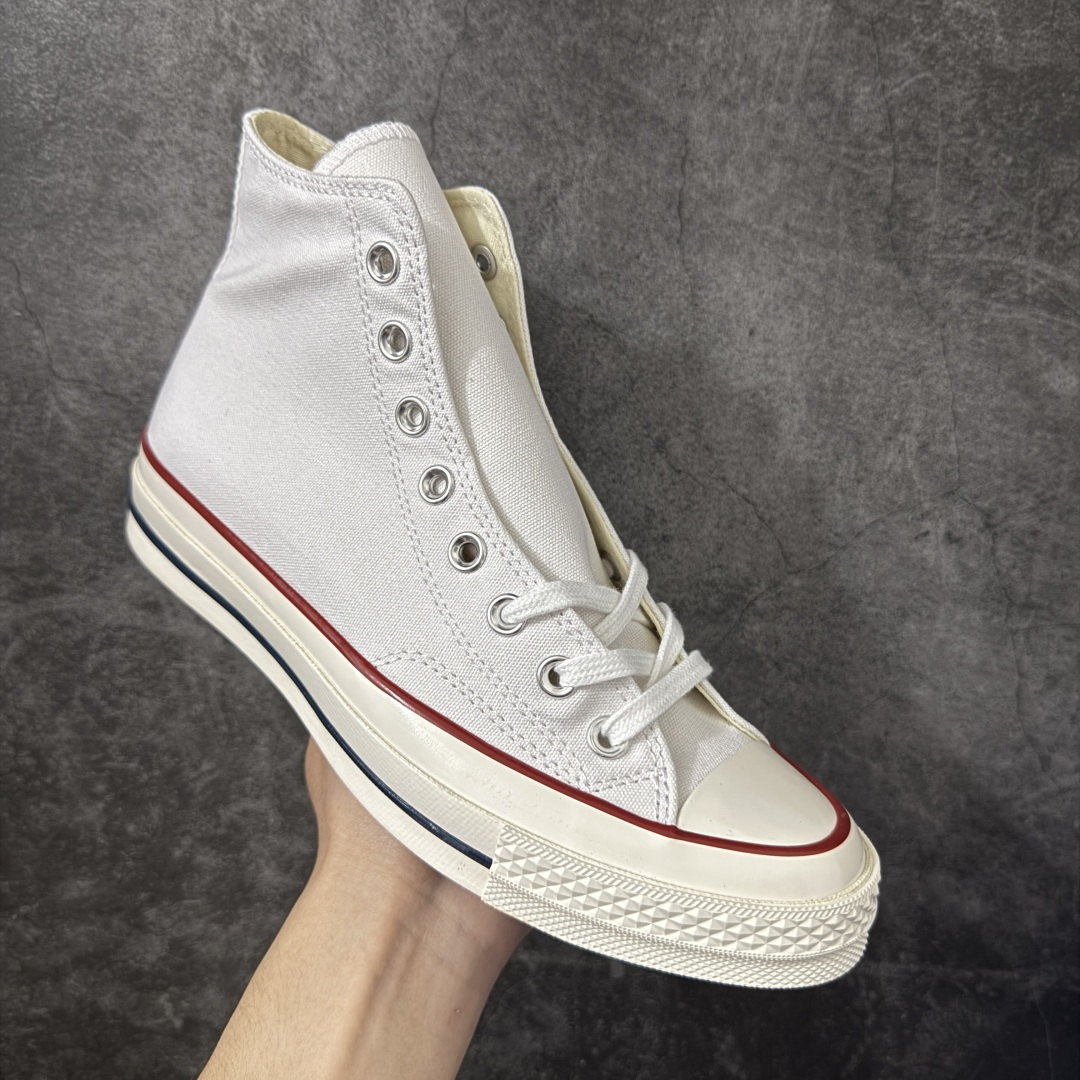 图片[3]-【虎扑2.0小头版】 Converse Chuck All Star 1970S 经典款潮流耐磨帆布鞋 白高 A09556C 全新开发 不仅仅为小鞋头 细节 材料 做工 全方位升级 经典永不过时 十年老厂出品 平台正品订单 超稳定的品控清洁度 全套原厂材料配置 原厂硫化工艺 油性扁平尖头 原厂楦头纸板数据 一体化超软蓝底加持 超软EVA鞋垫 后掌灰色缓震胶 脚感一比一还原 耐磨橡胶大底 越南产内外标 原盒黑色吊牌 超高清洁度 随意冲正 如有更好白送 尺码：35 36 36.5 37 37.5 38 39 39.5 40 41 41.5 42 42.5 43 44-选品中心
