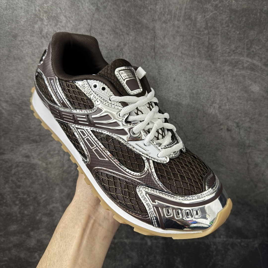 图片[3]-【纯原S版】BOTTEGA VENETA Orbit Runner BV葆蝶家时尚休闲王一博同款老爹鞋运动鞋 原版开发 一比一打造 相似度百分之99以上 市场一梯队级别品质 区别市场任何标文顶级品质版本 采用轻质科技网布面料 搭配几何图案设计橡胶外底 王炸系列 高版本 认准套包工艺 实际增高很多哦 还是一样显腿细非常nice 耐玩耐造 对标对版 套包鞋工艺 认准高版本 大底选用拼色TPU大底 配置原版包装 尺码：36 37 38 39 40 41 42 43 44 45 46 47-选品中心
