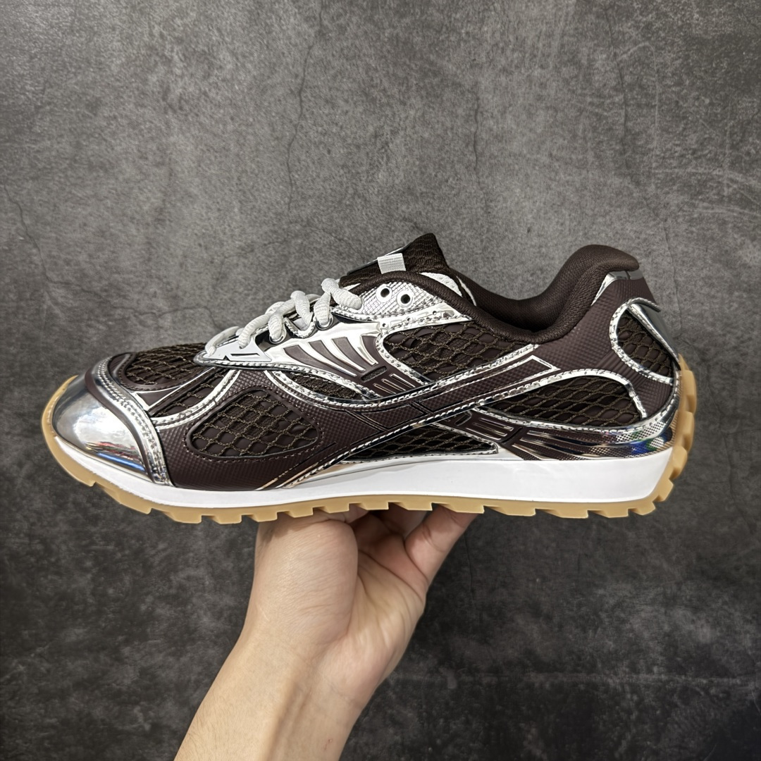图片[2]-【纯原S版】BOTTEGA VENETA Orbit Runner BV葆蝶家时尚休闲王一博同款老爹鞋运动鞋 原版开发 一比一打造 相似度百分之99以上 市场一梯队级别品质 区别市场任何标文顶级品质版本 采用轻质科技网布面料 搭配几何图案设计橡胶外底 王炸系列 高版本 认准套包工艺 实际增高很多哦 还是一样显腿细非常nice 耐玩耐造 对标对版 套包鞋工艺 认准高版本 大底选用拼色TPU大底 配置原版包装 尺码：36 37 38 39 40 41 42 43 44 45 46 47-选品中心
