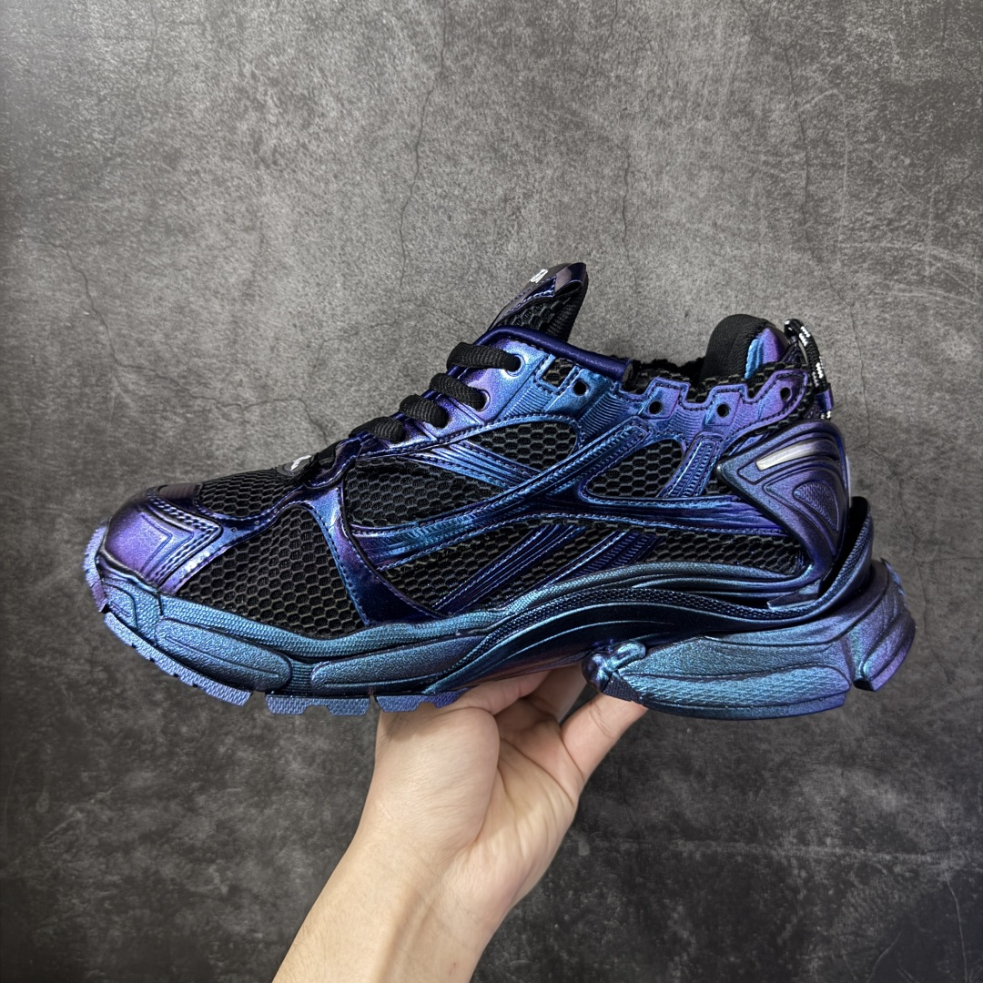 图片[2]-【纯原OK版】BALENCIAGA Runner 2.0 Sneaker 巴黎世家七代慢跑系列低帮复古野跑潮流运动鞋老爹鞋 尼龙和网布材质 磨损效果 鞋头边缘印有尺码 背面浮印尺码 外侧印有跑者徽标 鞋舌刺绣 Balenciaga 品牌标识 鞋跟背面 Balenciaga品牌标识 材质采用65%聚氨酯、35%聚酯纤维 全新 Runner 鞋型轮廓借鉴于 2000 年初的复古线条 搭载大网眼面料制成鞋面基础，由粉色、白色尼龍与橡胶质地覆盖鞋面诠释线条感 当中透过几道手缝线与折损痕更是精准的掌握历经时间淬炼的破旧痕迹 延续其手法至鞋领、鞋跟、鞋带、中底等部分均饰有破损及脏污之貌 尤其是鞋领处与鞋带孔眼条更是采用不规则做旧技术将内容物泡棉随机露出 尺码：35 36 37 38 39 40 41 42 43 44 45 46-选品中心