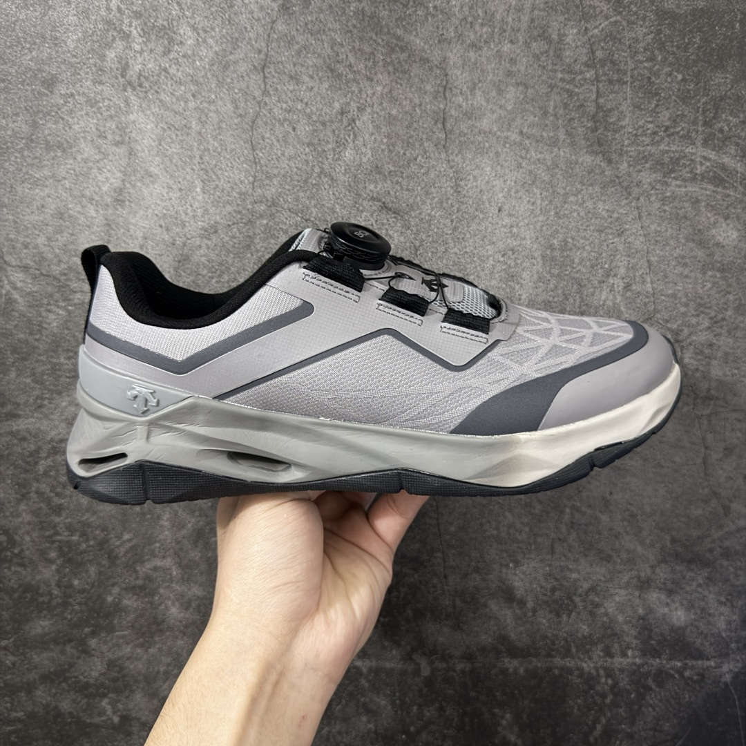 【公司级】迪桑特DESCENTE Circuit Wire2.0舒适通勤 BOA系统 低帮跑步鞋 BOA系统一键锁定 后跟TPU结构 强化支撑防护 尺码：39 40 40.5 41 42 42.5 43 44 45-选品中心