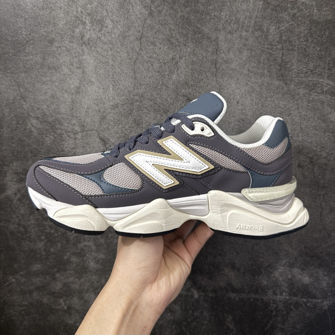 图片[2]-【纯原版】 New Balance NB9060 联名款 复古休闲运动慢跑鞋 U9060528 全套原楦原纸板原厂数据开发 进口三明治网面 原装进口翻毛皮料正确绒感卡色 正确中底拉帮中底网布细节 原厂标裁 带紫光防伪 定制后跟透明水晶模块 冲裁组合 大底贴合程度胶水上色把控完美 整洁度挑战全网艺术家 多道序QC把关品质完善 匠心打造 耗时两个月开发完成 工艺极其复杂难度可想而知 新开独立私模大底 全网唯一正确六层组合大底 高端零售专供产物 尺码：36 37 37.5 38 38.5 39 40 40.5 41 42 42.5 43 44 45 46.5-选品中心