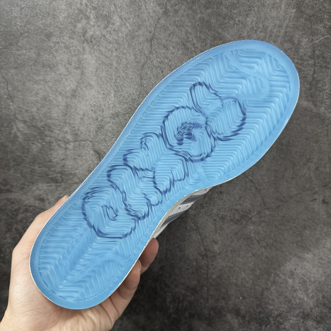图片[9]-【H11顶级头层版】adidas originals Superstar 2 贝壳头 简约经典 舒适时尚 复古板鞋 男女同款 黑白 货号：KJ3551 全新升级版 皮料改进至头层原厂皮 原盒 原底原料 开模打造 原厂织唛鞋标 高精密准度 原楦原纸板开发 匹配原版98%以上 后跟垫棉独家呈现 反口里弧度正确 原厂鞋垫 背胶 后跟电绣针数 与正品一致 原厂皮料 原厂车缝线 质感无敌 皮料切割干净 无任何毛边 清洁度细节完美 进口港宝加持 后跟自然饱满 还原公司包裹性 鞋面采用原装数据贴合技术 全方位贴合包裹脚型 鞋跟部鞋底牵引设计 提供强大的抓地性能 更适应不同实战场地路面 尺码：35.5 36 36.5 37.5 38 38.5 39 40 40.5 41 42 42.5 43 44 45-选品中心