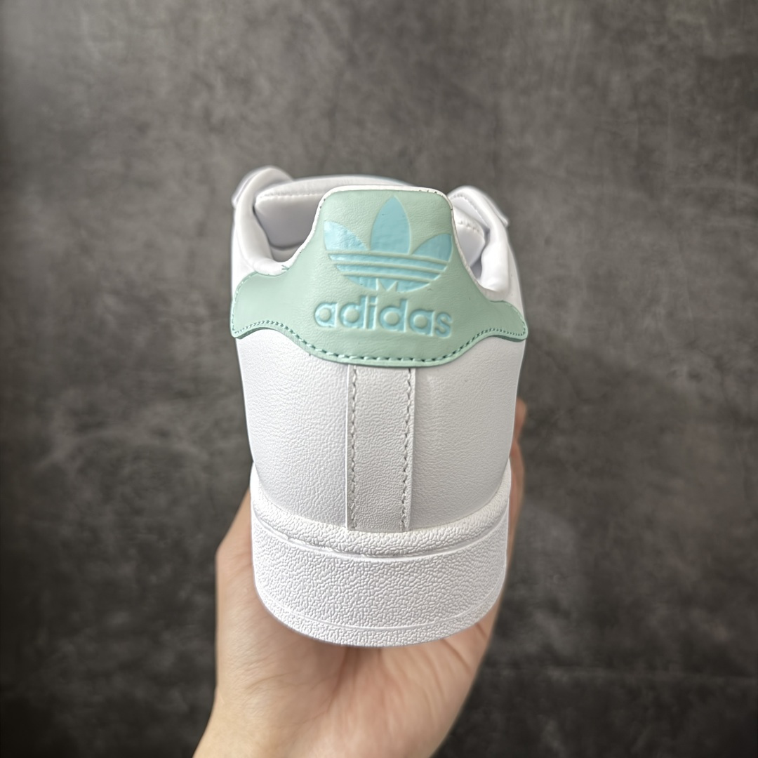图片[4]-【H11顶级头层版】adidas originals Superstar 2 贝壳头 简约经典 舒适时尚 复古板鞋 男女同款 黑白 货号：JH7060 全新升级版 皮料改进至头层原厂皮 原盒 原底原料 开模打造 原厂织唛鞋标 高精密准度 原楦原纸板开发 匹配原版98%以上 后跟垫棉独家呈现 反口里弧度正确 原厂鞋垫 背胶 后跟电绣针数 与正品一致 原厂皮料 原厂车缝线 质感无敌 皮料切割干净 无任何毛边 清洁度细节完美 进口港宝加持 后跟自然饱满 还原公司包裹性 鞋面采用原装数据贴合技术 全方位贴合包裹脚型 鞋跟部鞋底牵引设计 提供强大的抓地性能 更适应不同实战场地路面 尺码：35.5 36 36.5 37.5 38 38.5 39 40 40.5 41 42 42.5 43 44 45-选品中心