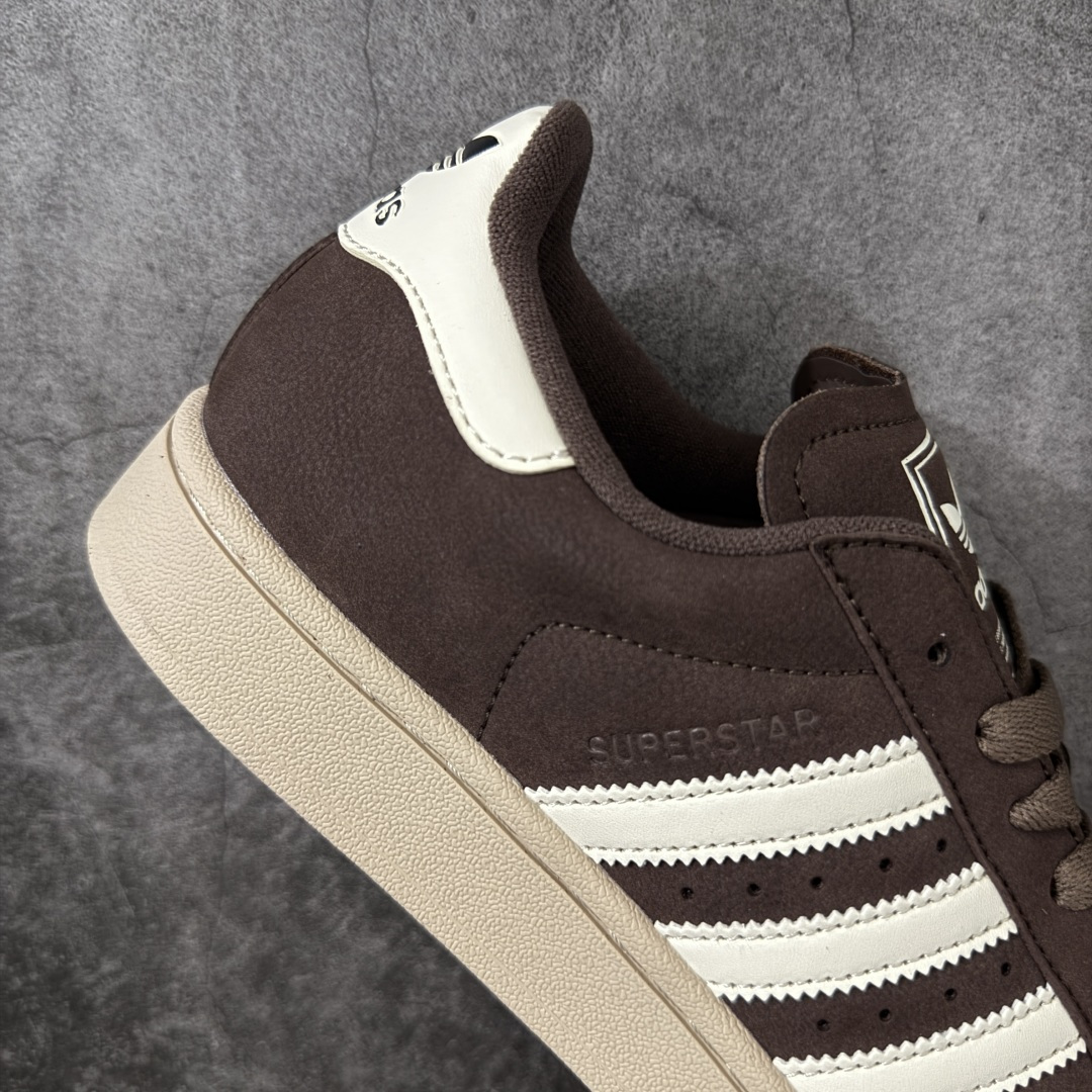 图片[7]-【H11顶级头层版】adidas originals Superstar 2 贝壳头 简约经典 舒适时尚 复古板鞋 男女同款 黑白 货号：IH9314 全新升级版 皮料改进至头层原厂皮 原盒 原底原料 开模打造 原厂织唛鞋标 高精密准度 原楦原纸板开发 匹配原版98%以上 后跟垫棉独家呈现 反口里弧度正确 原厂鞋垫 背胶 后跟电绣针数 与正品一致 原厂皮料 原厂车缝线 质感无敌 皮料切割干净 无任何毛边 清洁度细节完美 进口港宝加持 后跟自然饱满 还原公司包裹性 鞋面采用原装数据贴合技术 全方位贴合包裹脚型 鞋跟部鞋底牵引设计 提供强大的抓地性能 更适应不同实战场地路面 尺码：35.5 36 36.5 37.5 38 38.5 39 40 40.5 41 42 42.5 43 44 45-选品中心
