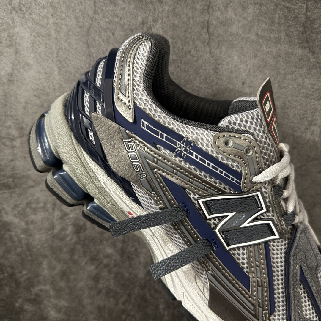 图片[7]-【GS纯原】新百伦 New Balance M1906系列 复古运动鞋单品宝藏老爹鞋 U19064F6 高端品质 正确六层组合底 市场唯一防伪蓝光跳码鞋标💪🏻 作为NB最经典的档案鞋型之一，与2002一样，1906有着NB最成熟的技术加持和复古款式，而本次推出的版本参照2002r的定位，相信会在性价两端做出权衡。单从造型上来看，依旧是vibe风格，味道很正，细节也很酷，这双1906r无疑必能打入复古跑鞋爱好者的年度鞋款名录。 尺码：36-45半-选品中心