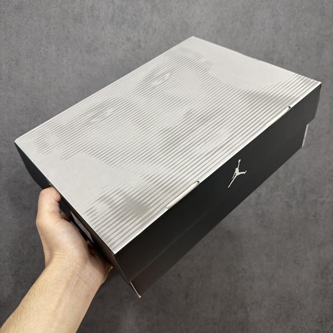 图片[11]-【外贸大厂版】Air Jordan 11 Retro AJ11复刻白蓝 货号：FV5104-100   原楦原档案数据开模打造 原厂中底拉帮钢印 原厂漆皮 防冻不开裂 头层皮料 原装鞋撑 水晶大底正确色度色泽 原楦原数据刺绣 原厂车缝走线及对位 毫厘不差 飞人logo采用原数据电脑刺绣 原装正品碳纤维真实碳板 增强抗扭 原内标 原盒标 正确官方原盒 原厂防氧化水晶外底 原厂配套厂全掌solo气垫 尺码：40 40.5 41 42 42.5 43 44 44.5 45 46 47.5 48.5-选品中心
