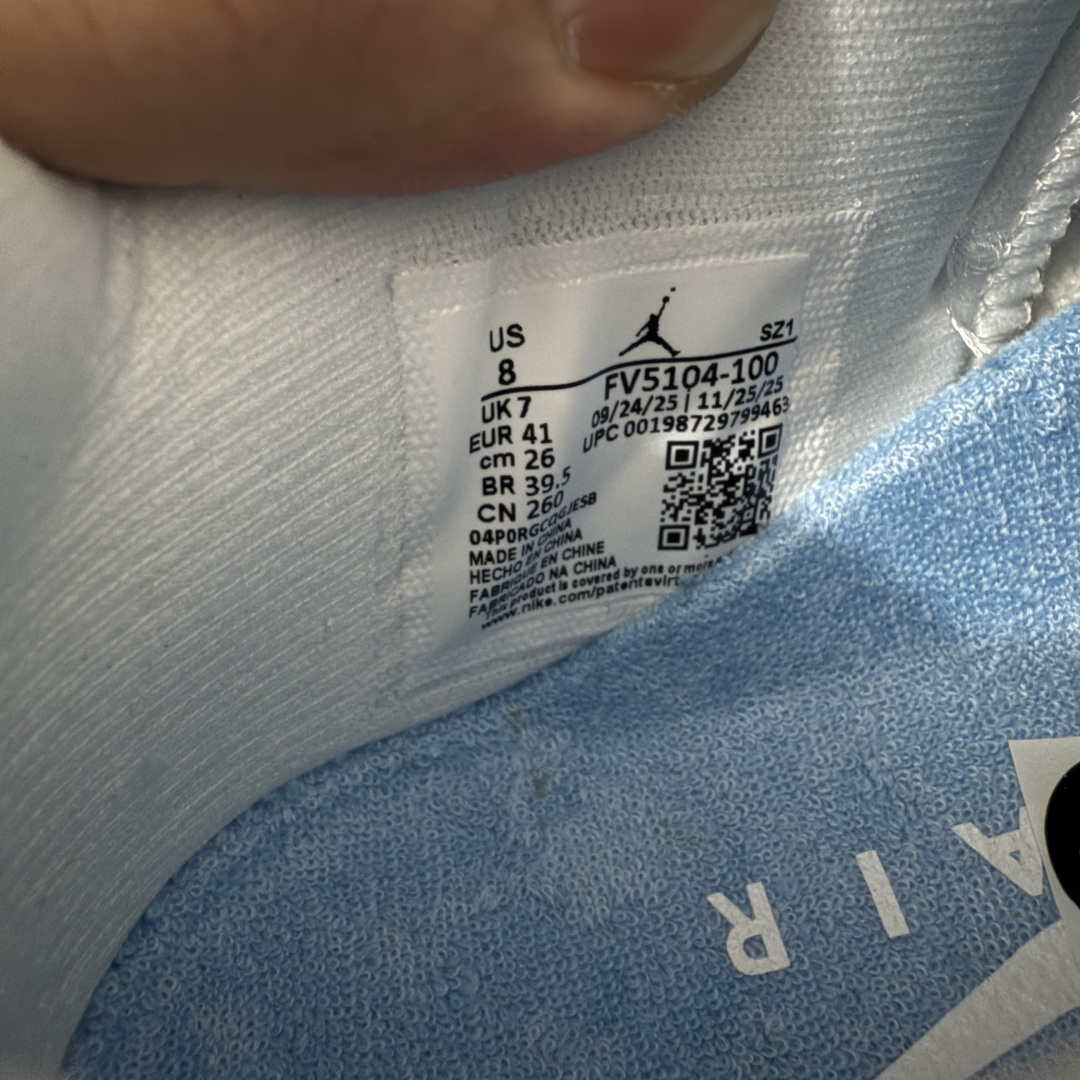 图片[9]-【外贸大厂版】Air Jordan 11 Retro AJ11复刻白蓝 货号：FV5104-100   原楦原档案数据开模打造 原厂中底拉帮钢印 原厂漆皮 防冻不开裂 头层皮料 原装鞋撑 水晶大底正确色度色泽 原楦原数据刺绣 原厂车缝走线及对位 毫厘不差 飞人logo采用原数据电脑刺绣 原装正品碳纤维真实碳板 增强抗扭 原内标 原盒标 正确官方原盒 原厂防氧化水晶外底 原厂配套厂全掌solo气垫 尺码：40 40.5 41 42 42.5 43 44 44.5 45 46 47.5 48.5-选品中心