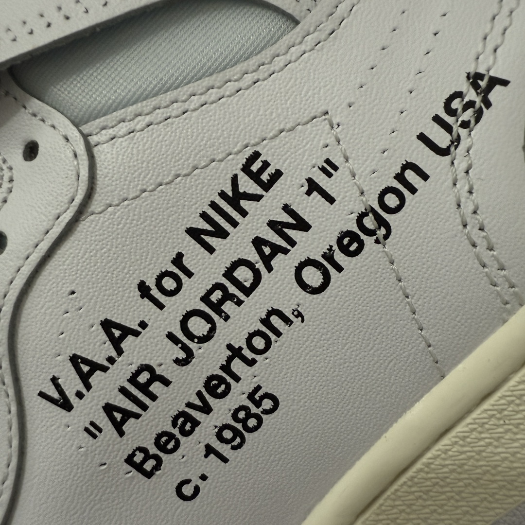 图片[14]-【KZ纯原】AJ1 OW联名款 纯白 全白 欧洲限定Off White x Air Jordan 货号：AA3834-100 尺码：40-48.5 此前历经多次曝光的Off-Whitex AirJordan1\”阿拉斯加\”已正式更名为 Virgil Abloh Archive x Air Jordan 1 High OG\”Alaska\”。这款鞋沿用2018年「欧限」版本的设计元素，同时采用侧边镂空式全新包装，搭配透明内盒与印有「现代主义并非新生事物」字样的阿布洛主题手册，呼应维吉尔的核心设计理念 注意：配件损坏丢失退货扣60 尺码：40-48.5-选品中心
