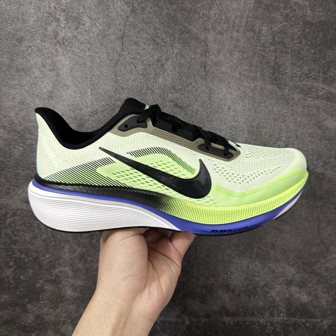 【RS纯原】Nike Air Zoom Pegasus 42 登月42代超级飞马系列马拉松跑步鞋 IB1873-702 平台专供 充正品质 原材料打造 中底搭载前Zoom+全掌React配置 全部原鞋开发打造 所有细节全部同步原版 全新一代拥有 Zoom Air 一如既往的稳定感和流畅感 鞋面采用工程网眼设计 为特定高热区域营造出色透气性 进一步增加鞋面的穿孔数量 让足部能够快速散热 中足搭配 Flywire 飞线 在高速运动时营造舒适稳定的贴合感 内置Zoon气垫加持 动力十足！ 尺码： 36-45-选品中心