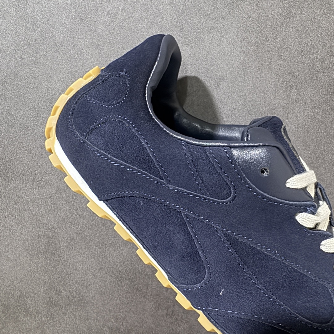 图片[7]-【纯原版】BOTTEGA VENETA Orbit Runner BV葆蝶家时尚休闲王一博同款老爹鞋运动鞋 原版开发 一比一打造 相似度百分之99以上 市场一梯队级别品质 区别市场任何标文顶级品质版本 采用轻质科技网布面料 搭配几何图案设计橡胶外底 王炸系列 高版本 认准套包工艺 实际增高很多哦 还是一样显腿细非常nice 耐玩耐造 对标对版 套包鞋工艺 认准高版本 大底选用拼色TPU大底 配置原版包装 货号：851621V3MS04118 尺码：36-47-选品中心