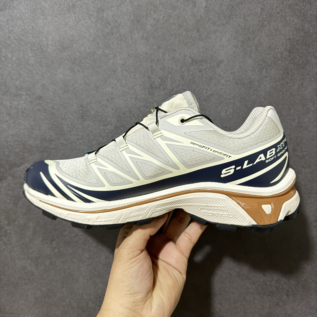图片[2]-【公司级】 Salomon XT-6 一代 萨洛蒙复古潮流户外机能登山跑鞋 471366 纯原外贸平台特供订单 耗时半年巨作 全套原纸板楦头开发 原厂特供网布配套加持 确保原汁原味 完美呈现版型 原档数据独家私模五层组合大底 原装Ortholite轻量化鞋垫 中底布带钢印编号 原厂TPU锁扣 进口港宝加持 后跟自然饱满 还原公司包裹性 鞋面以“锯齿”状的包裹系统呈现 在基色底之下加入了各种色点缀 将公司的最新技术和时尚前卫的造型融入耐用的长跑款式中 鞋面由 TPU 薄膜制成 并焊接在高耐磨网眼上 使其既时尚又坚固 由 ACS底盘支撑 可增强稳定性和支撑力 以及由橡胶凸耳 Contragrip外底覆盖的 EVA 缓冲中底 旨在应对崎岖的地形 鞋舌上的彩色Salomon 标签、Quicklace 系统以及鞋头、鞋舌和鞋跟上的附加品牌使细节更加完美 让穿着者可以轻松驾驭户外与通勤下的任何运动生活场景 无缝鞋身户外随意纵横 颜值与脚感兼备 出街通勤 绝对非常吸睛 你值得拥有 尺码：36 36.5 37.5 38 38.5 39 40 40.5 41 42 42.5 43 44 44.5 45-选品中心