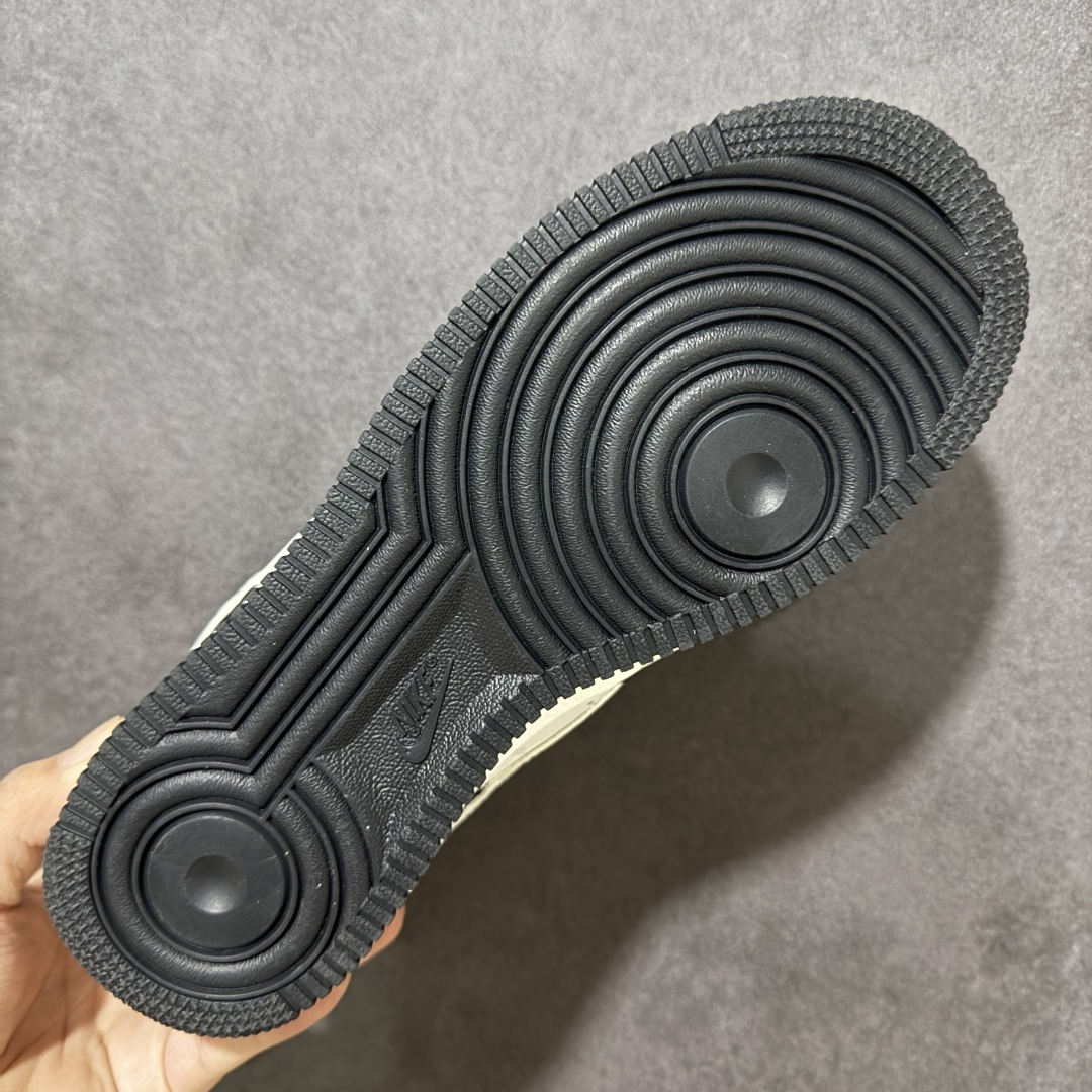 图片[9]-特价【公司级】NIke Air Force 1 \’07 Low 空军一号低帮 运动鞋 休闲鞋 折边针车 工艺难度大 原楦头原纸板 高端定制鞋盒 原厂鞋底 超高清洁度 细节完美 货号：IQ1119-012 尺码：36 36.5 37.5 38 38.5 39 40 40.5 41 42 42.5 43 44 44.5 45-选品中心
