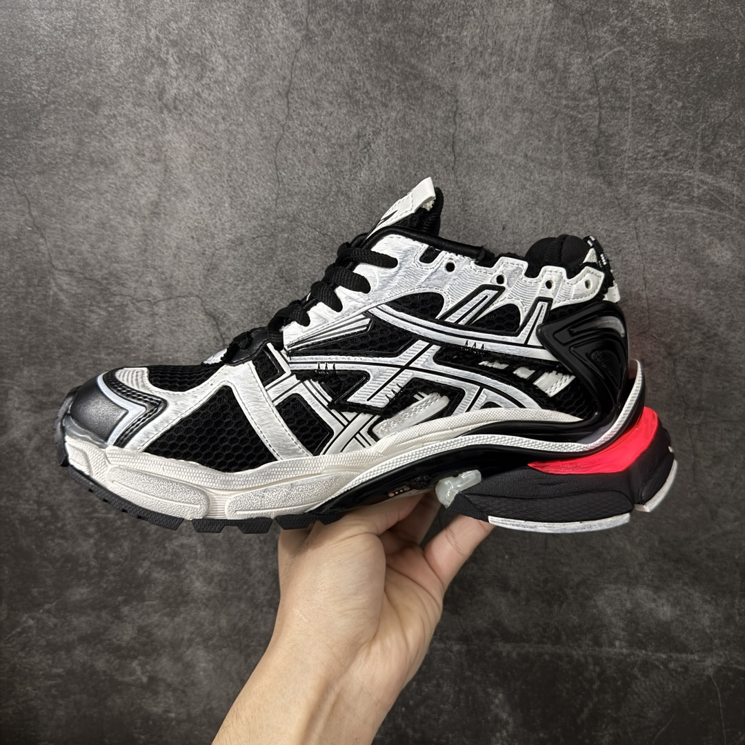 图片[2]-【OK版本】巴黎世家 七代半灯鞋Balenciaga 巴黎7.5巴黎世家 最新配色潮流复古休闲鞋 独家采用大容量锂电，反复按压10万次不会坏， 1.锂电池：3.7V 602040 450毫安时 1.65瓦时 2. 驱动IC：11种模式的开/关切换 通过溢胶、做旧、缝线等细节， 展示了设计师 Demna 的运动鞋风格， 用一双「旧鞋」传递复古感，后侧板、 翘起的鞋头，则展示了 Demna 在结构上的未来构想； 原装大盒从里到外一切百分百还原官方配置 顶级专供碾压一切版本 尺码：35-46-选品中心