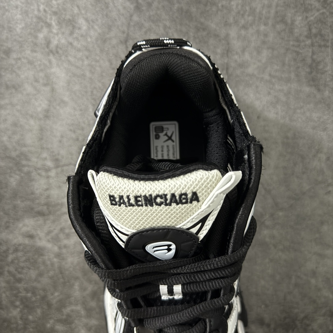 图片[8]-【OK版本】巴黎世家 七代半灯鞋Balenciaga 巴黎7.5巴黎世家 最新配色潮流复古休闲鞋 独家采用大容量锂电，反复按压10万次不会坏， 1.锂电池：3.7V 602040 450毫安时 1.65瓦时 2. 驱动IC：11种模式的开/关切换 通过溢胶、做旧、缝线等细节， 展示了设计师 Demna 的运动鞋风格， 用一双「旧鞋」传递复古感，后侧板、 翘起的鞋头，则展示了 Demna 在结构上的未来构想； 原装大盒从里到外一切百分百还原官方配置 顶级专供碾压一切版本 尺码：35-46-选品中心