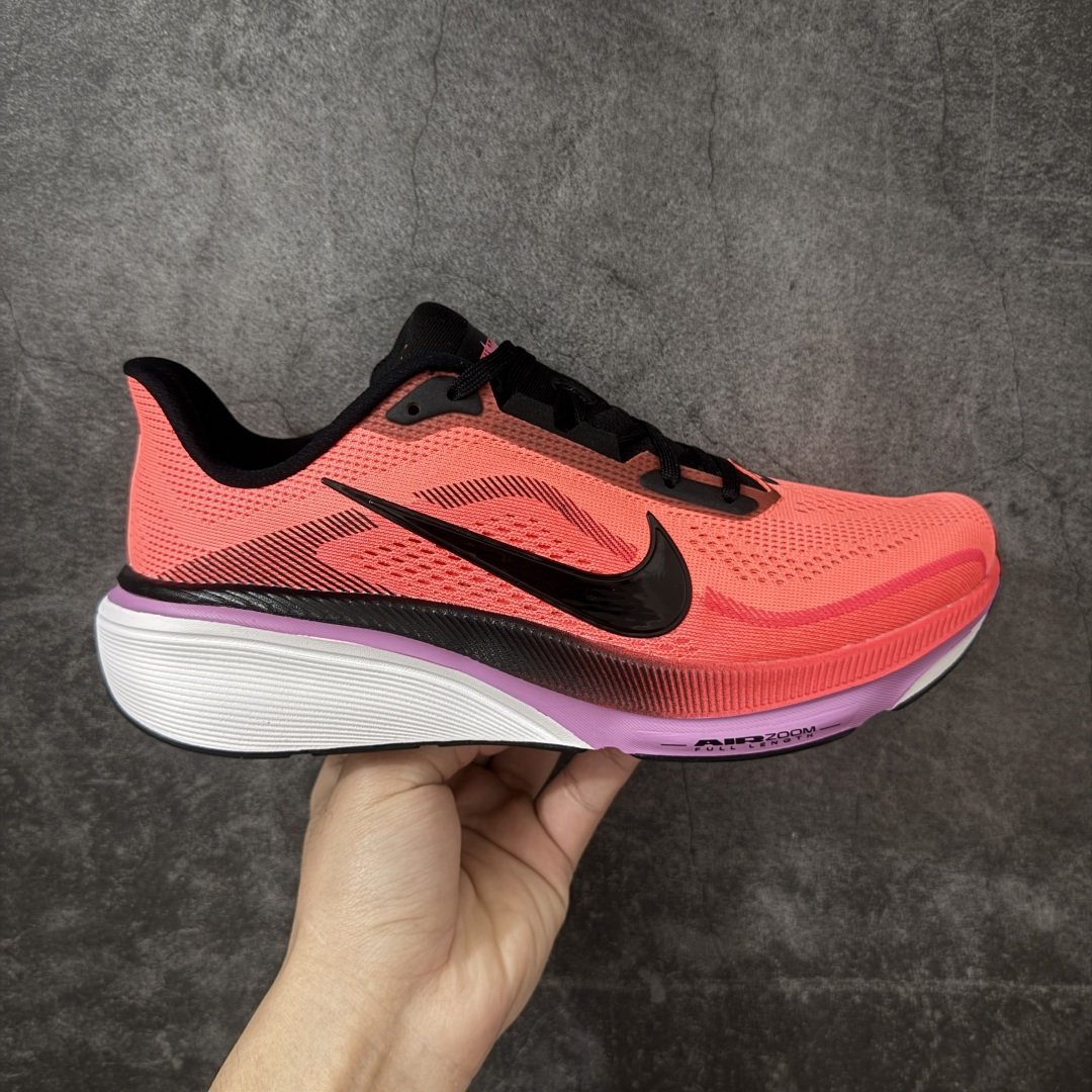 【RS纯原】Nike Air Zoom Pegasus 42 登月42代超级飞马系列马拉松跑步鞋 IB1881-602 平台专供 充正品质 原材料打造 中底搭载前Zoom+全掌React配置 全部原鞋开发打造 所有细节全部同步原版 全新一代拥有 Zoom Air 一如既往的稳定感和流畅感 鞋面采用工程网眼设计 为特定高热区域营造出色透气性 进一步增加鞋面的穿孔数量 让足部能够快速散热 中足搭配 Flywire 飞线 在高速运动时营造舒适稳定的贴合感 内置Zoon气垫加持 动力十足！ 尺码： 36-45-选品中心