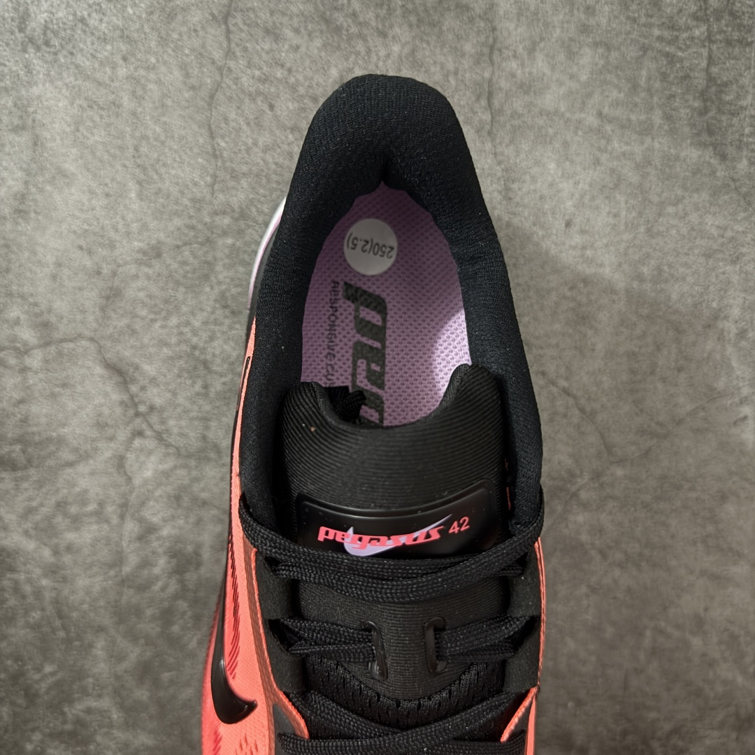 图片[8]-【RS纯原】Nike Air Zoom Pegasus 42 登月42代超级飞马系列马拉松跑步鞋 IB1881-602 平台专供 充正品质 原材料打造 中底搭载前Zoom+全掌React配置 全部原鞋开发打造 所有细节全部同步原版 全新一代拥有 Zoom Air 一如既往的稳定感和流畅感 鞋面采用工程网眼设计 为特定高热区域营造出色透气性 进一步增加鞋面的穿孔数量 让足部能够快速散热 中足搭配 Flywire 飞线 在高速运动时营造舒适稳定的贴合感 内置Zoon气垫加持 动力十足！ 尺码： 36-45-选品中心