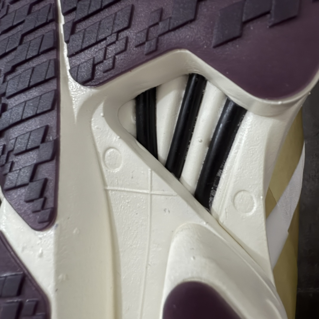 图片[10]-【NO.1纯原】Adidas Adizero Adios Pro 4 M竞训跑步鞋 KH6359 市场独一档品质 区别所有版本 原鞋购入开发数月 原材料 原档案打造 细节版型一比一 独立双层组合底私模.超软弹发泡超临界底 搭配ENERGYRODS 2.0真碳柱，每一步都动力满满 鞋面用的是Lightlock技术，轻透又贴合，就像给脚定制的一样。 中底是全掌Lightstrike Pro泡棉，软弹感超绝 真正一比一还原真实脚感💪🏻 尺码：36 36.5 37 38 38.5 39 40 40.5 41 42 42.5 43 44 44.5 45 46-选品中心