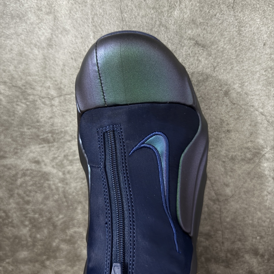 图片[5]-【莞顶纯原】Nike Air Flightposite One 飞行风一代系列中帮休闲运动文化篮球鞋“紫风渐变炫彩紫风衣”碳板风一复刻版 风衣 HJ4481-900 采用一次成型聚氨酯铸模脚型内膜鞋面材质 鞋垫嵌入前后掌ZOOM回弹缓震气垫 超大TPU模块组合耐磨橡胶大底❗️ 经典的全黑配色 Nike Air Flightposite 2014 “Carbon Fiber” 又将我们带回到那个难忘的年代。低调而奢华感十足的碳纤维纹路鞋面，经典的拉链式设计，在十多年后的今天，这款碳板风仍然颇具魅力，诸多细节值得细细品味。 尺码：40-46-选品中心