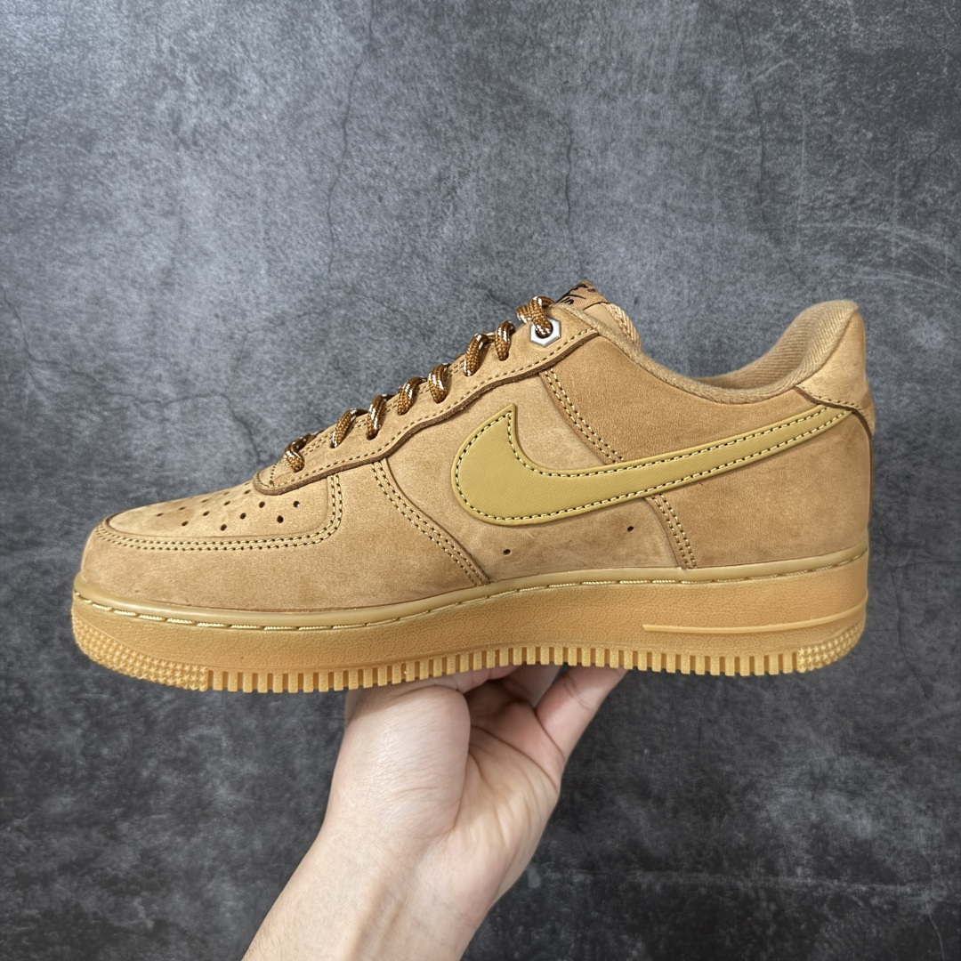 图片[2]-【原厂皮Q版】NK Air Force 1 Low 07 LV8 \”Wheat Flax\” 空军一号低帮 小麦色 CJ9179-200 全鞋原厂麂皮鞋面打造 原楦头原纸板 纯正空军版型 全掌内置蜂窝气垫 原盒配件 原厂中底钢印、拉帮完美 尺码：36 36.5 37.5 38 38.5 39 40 40.5 41 42 42.5 43 44 44.5 45 46-选品中心