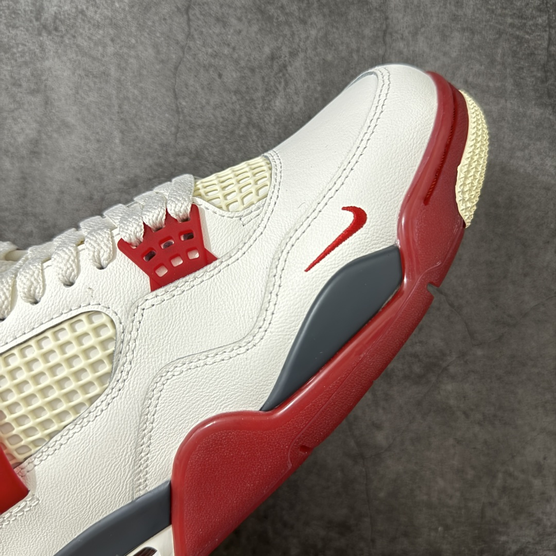 图片[6]-【新DT版】Nigel Sylvester x Jordan Air Jordan AJ4 联名白砖红 IQ8055-100 全套原纸板楦头开发 原厂特供皮料加持 确保原汁原味 完美呈现四代版型 一比一鞋头弧度高度鞋身弧度 数据细节工艺流程均保持原鞋一致 原厂TPU网格鞋带扣 正确内里网布 菱角分明不变形无多余毛边 柔软性质感一致于原鞋 市场唯一原厂鞋扣模具 背面可见隐藏注塑口 原厂织唛标 原厂飞人电绣工艺 尾指中部跳三针 独家绑鞋带手法 印刷中底布 四线拉帮 米色美纹纸贴合固定 进口港宝加持 后跟自然饱满 全鞋荧光划线卡点 追求极致完美 每一双都是工艺品 多重QC质检 超越公司货的品控标准 实实在在的免检产品 尺码：40.5 41 42 42.5 43 44 44.5 45 45.5 46 47.5 48.5-选品中心