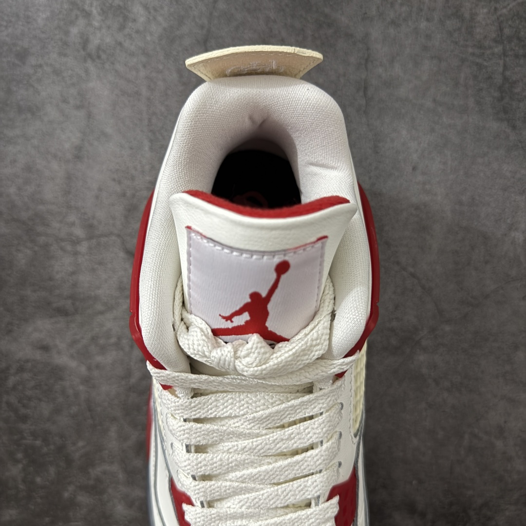 图片[8]-【新DT版】Nigel Sylvester x Jordan Air Jordan AJ4 联名白砖红 IQ8055-100 全套原纸板楦头开发 原厂特供皮料加持 确保原汁原味 完美呈现四代版型 一比一鞋头弧度高度鞋身弧度 数据细节工艺流程均保持原鞋一致 原厂TPU网格鞋带扣 正确内里网布 菱角分明不变形无多余毛边 柔软性质感一致于原鞋 市场唯一原厂鞋扣模具 背面可见隐藏注塑口 原厂织唛标 原厂飞人电绣工艺 尾指中部跳三针 独家绑鞋带手法 印刷中底布 四线拉帮 米色美纹纸贴合固定 进口港宝加持 后跟自然饱满 全鞋荧光划线卡点 追求极致完美 每一双都是工艺品 多重QC质检 超越公司货的品控标准 实实在在的免检产品 尺码：40.5 41 42 42.5 43 44 44.5 45 45.5 46 47.5 48.5-选品中心