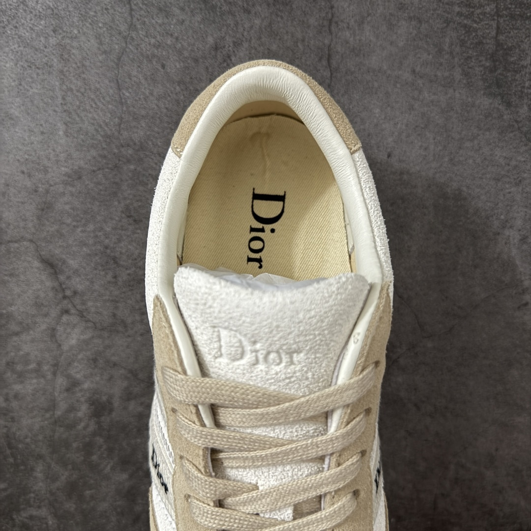 图片[8]-【广东纯原版】Dior Ribbon 德训鞋 经典复刻 多色可选 品牌标志性缎带印花，致敬经典J\’Adior设计，辨识度拉满 优质绒面牛皮革拼接面料，质感细腻，上脚柔软不磨脚 复古生胶防滑鞋底，兼顾舒适与实用性，日常通勤/出游轻松驾驭 粉/白/黑/奶茶4种配色，适配甜妹/酷飒/温柔多种风格 尺码：35-40-选品中心