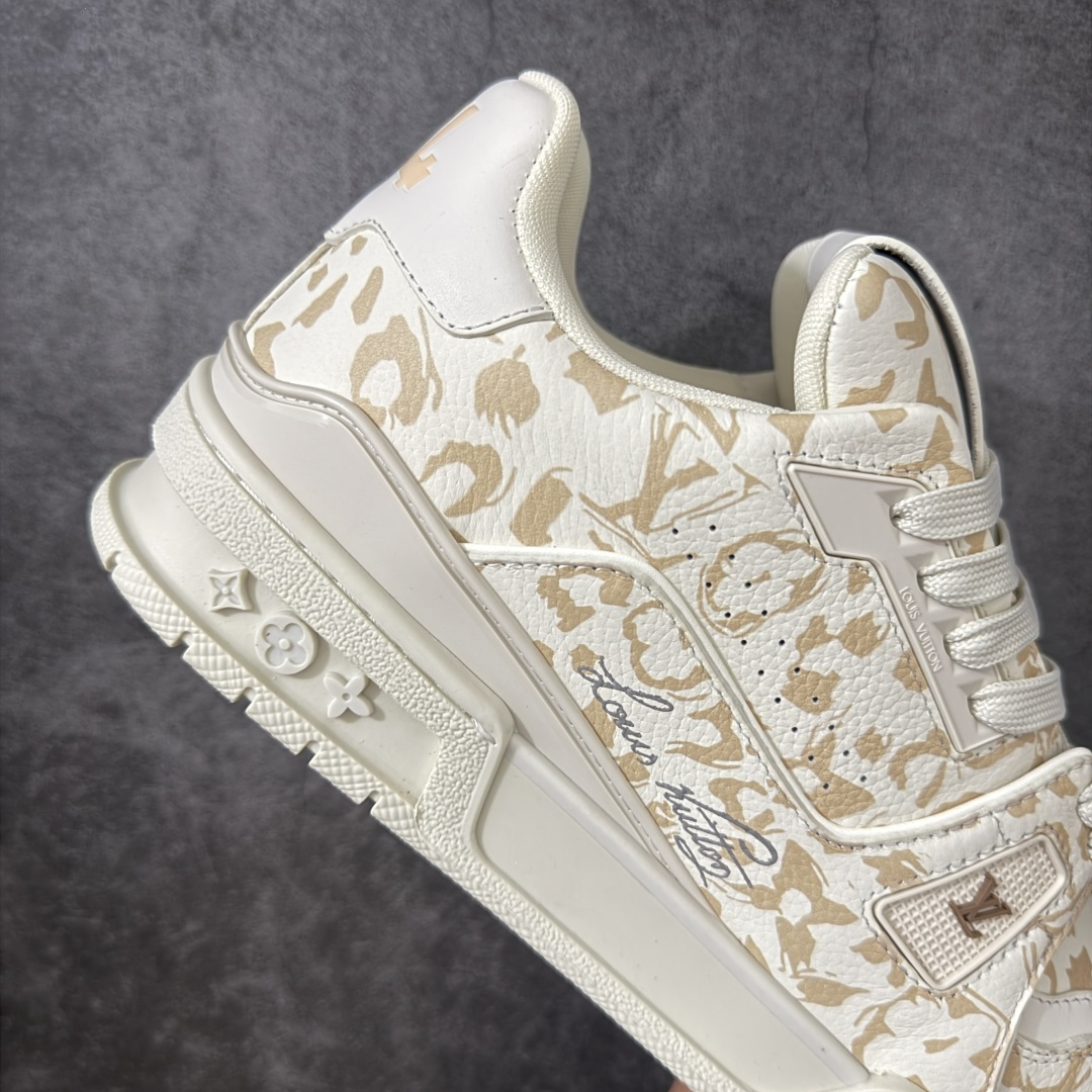 YSLOUIS VUITTON 路易威登 LV Trainer 新款军绿印花