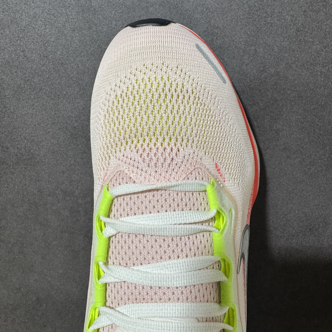 图片[5]-【原装公司级特价】Nk Zoom Pegasus 41 飞马41代 轻量减震透气休闲跑步鞋 正确细节还原 做工完美 区分市面其他版本 中底搭载前Zoom+全掌React配置 全部原鞋开发打造 所有细节全部同步原版 全新一代拥有 Zoom Air 一如既往的稳定感和流畅感 鞋面采用工程网眼设计 为特定高热区域营造出色透气性 进一步增加鞋面的穿孔数量 让足部能够快速散热 中足搭配 Flywire 飞线 在高速运动时营造舒适稳定的贴合感 内置Zoon气垫加持 动力十足！ 货号：FD2722-100 尺码：36 36.5 37.5 38 38.5 39 40 40.5 41 42 42.5 43 44 44.5 45 46-选品中心