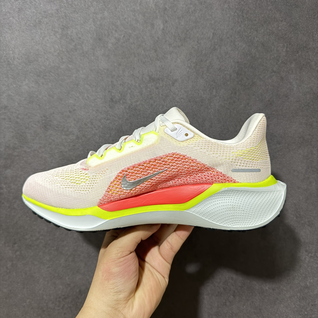 图片[2]-【原装公司级特价】Nk Zoom Pegasus 41 飞马41代 轻量减震透气休闲跑步鞋 正确细节还原 做工完美 区分市面其他版本 中底搭载前Zoom+全掌React配置 全部原鞋开发打造 所有细节全部同步原版 全新一代拥有 Zoom Air 一如既往的稳定感和流畅感 鞋面采用工程网眼设计 为特定高热区域营造出色透气性 进一步增加鞋面的穿孔数量 让足部能够快速散热 中足搭配 Flywire 飞线 在高速运动时营造舒适稳定的贴合感 内置Zoon气垫加持 动力十足！ 货号：FD2722-100 尺码：36 36.5 37.5 38 38.5 39 40 40.5 41 42 42.5 43 44 44.5 45 46-选品中心