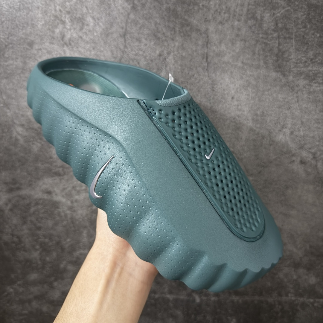 图片[3]-【XP纯原】Nike Mind 001 神经科学足底按摩包头拖鞋 绿色 HQ4307-300 同源ZP原材 匠心打造 🔹原厂MD一体发泡大底：全套原模开版，渐变雾面哑光喷漆，柔软回弹和ZP完全一致。 🔹22颗独立PEBAX泡棉按摩底：黑科技活塞式按摩脚感，踩下去的Q弹感和ZP无差。 🔹正确组合大底：鞋头前后跟橡胶贴片，耐磨防滑，细节还原到每一处。 🔹高还原细节：TPU电镀银Swoosh、针织透气鞋舌、高弹原鞋垫，清洁度拉满。 货号： HQ4307-300 尺码：36 36.5 37.5 38 38.5 39 40 40.5 41 42 42.5 43 44 44.5 45 46 47.5 48.5 ⚠️尺码提示：偏小一码，建议拍大一码，脚感更舒适。-选品中心