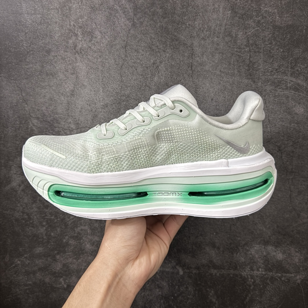 Nike VOMERO PREMIUM 耐克 舒适减震防滑 低帮跑步鞋全掌ReactX泡绵中底 前掌和后
