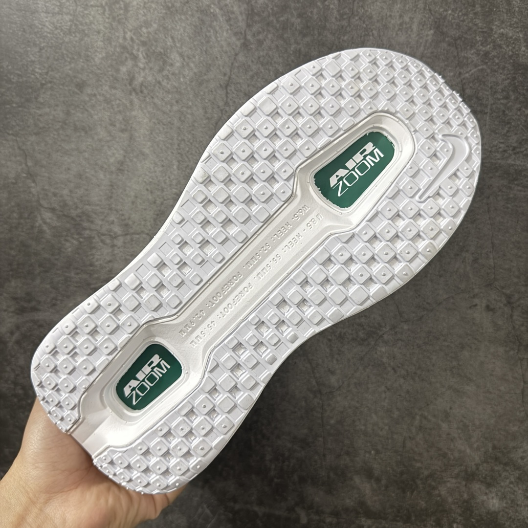 Nike VOMERO PREMIUM 耐克 舒适减震防滑 低帮跑步鞋全掌ReactX泡绵中底 前掌和后