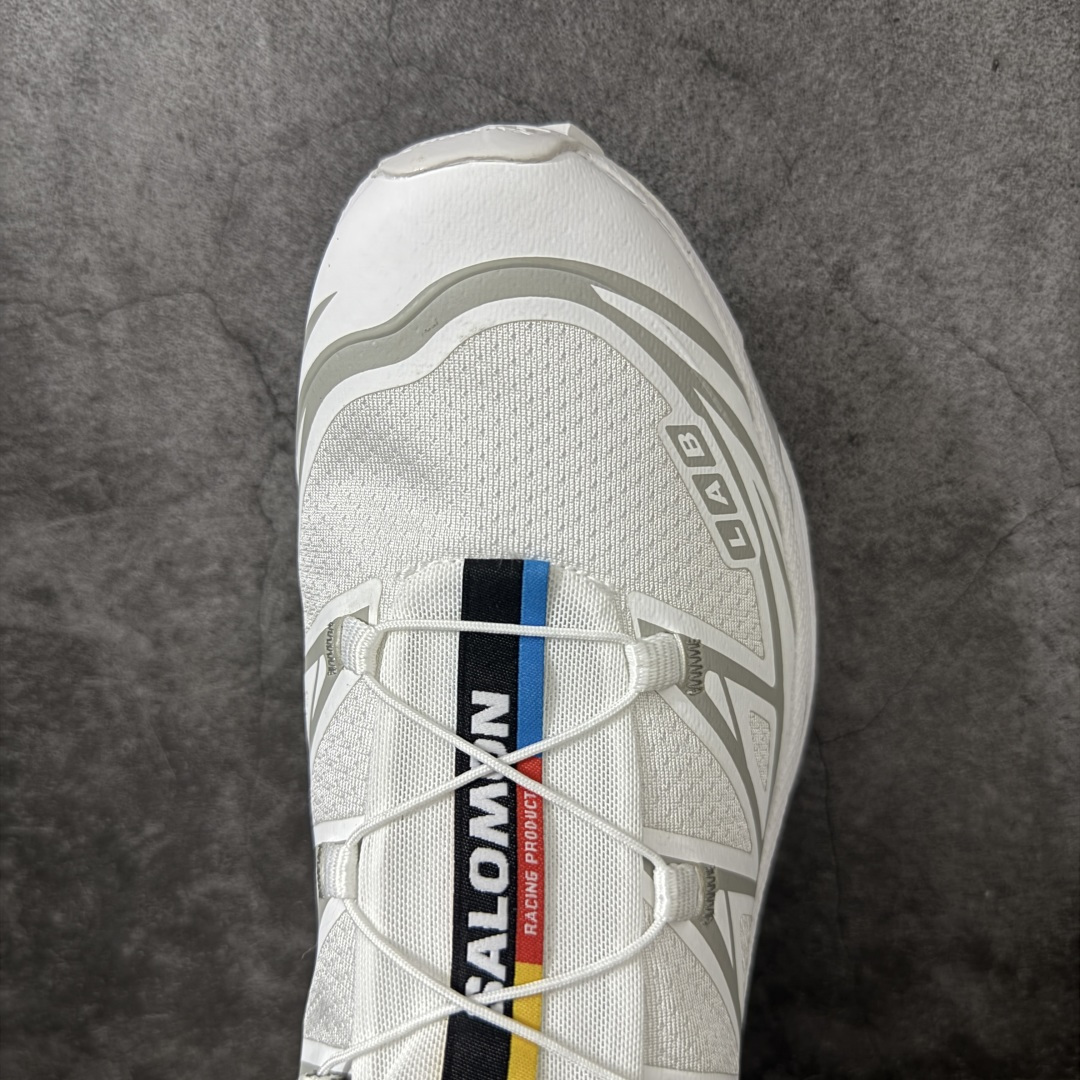 图片[5]-【性价比T0版】 Salomon XT-6 萨洛蒙复古潮流户外机能登山跑鞋 412529 全套原纸板楦头开发 原厂特供网布配套加持 确保原汁原味 完美呈现版型 原档数据独家私模五层组合大底 原装Ortholite轻量化鞋垫 中底布带钢印编号 原厂TPU锁扣 进口港宝加持 后跟自然饱满 还原公司包裹性 鞋面以“锯齿”状的包裹系统呈现 在基色底之下加入了各种色点缀 将公司的最新技术和时尚前卫的造型融入耐用的长跑款式中 鞋面由 TPU 薄膜制成 并焊接在高耐磨网眼上 使其既时尚又坚固 由 ACS底盘支撑 可增强稳定性和支撑力 以及由橡胶凸耳 Contragrip外底覆盖的 EVA 缓冲中底 旨在应对崎岖的地形 鞋舌上的彩色Salomon 标签、Quicklace 系统以及鞋头、鞋舌和鞋跟上的附加品牌使细节更加完美 让穿着者可以轻松驾驭户外与通勤下的任何运动生活场景 无缝鞋身户外随意纵横 颜值与脚感兼备 出街通勤 绝对非常吸睛 你值得拥有 尺码：36 36.5 37.5 38 38.5 39 40 40.5 41 42 42.5 43 44 44.5 45 46-莆田鞋