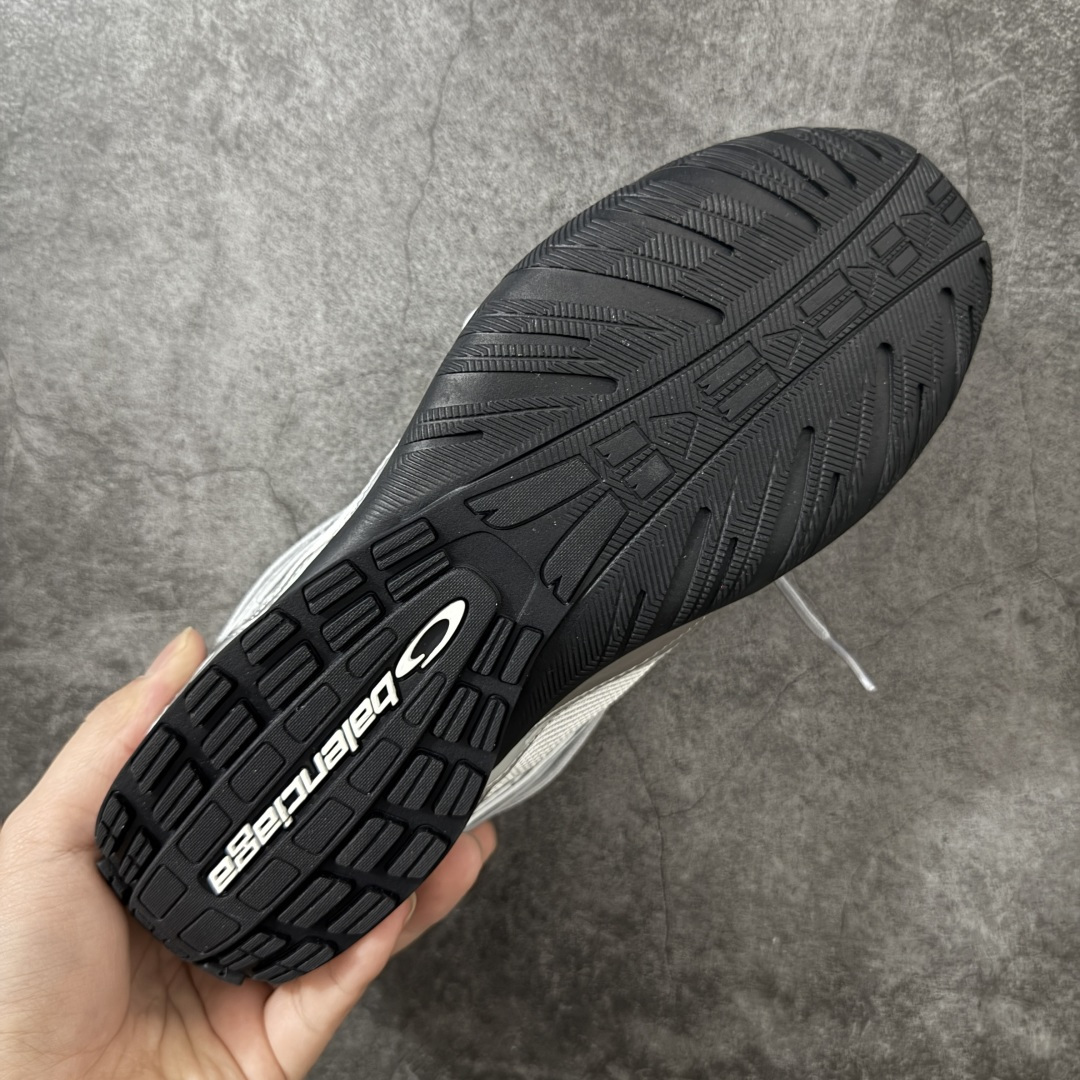 Balenciaga巴黎世家 Radar 圆头系带 做旧效果 低帮 生活休闲鞋巴黎世家25代轻薄款经典黑