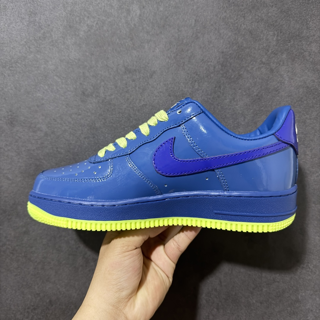 Nike Air Force 1'07 Low 联名 空军一号低帮休闲板鞋 IO4489-400 Nike Air Force 1'07 Low 联名 空军一号低帮休闲板鞋 IO4489-400