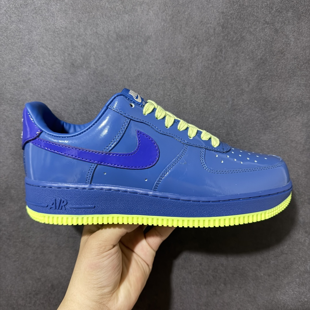 Nike Air Force 1’07 Low 联名 空军一号低帮休闲板鞋 IO4489-400 Nike Air Force 1’07 Low 联名 空军一号低帮休闲板鞋 IO4489-400
