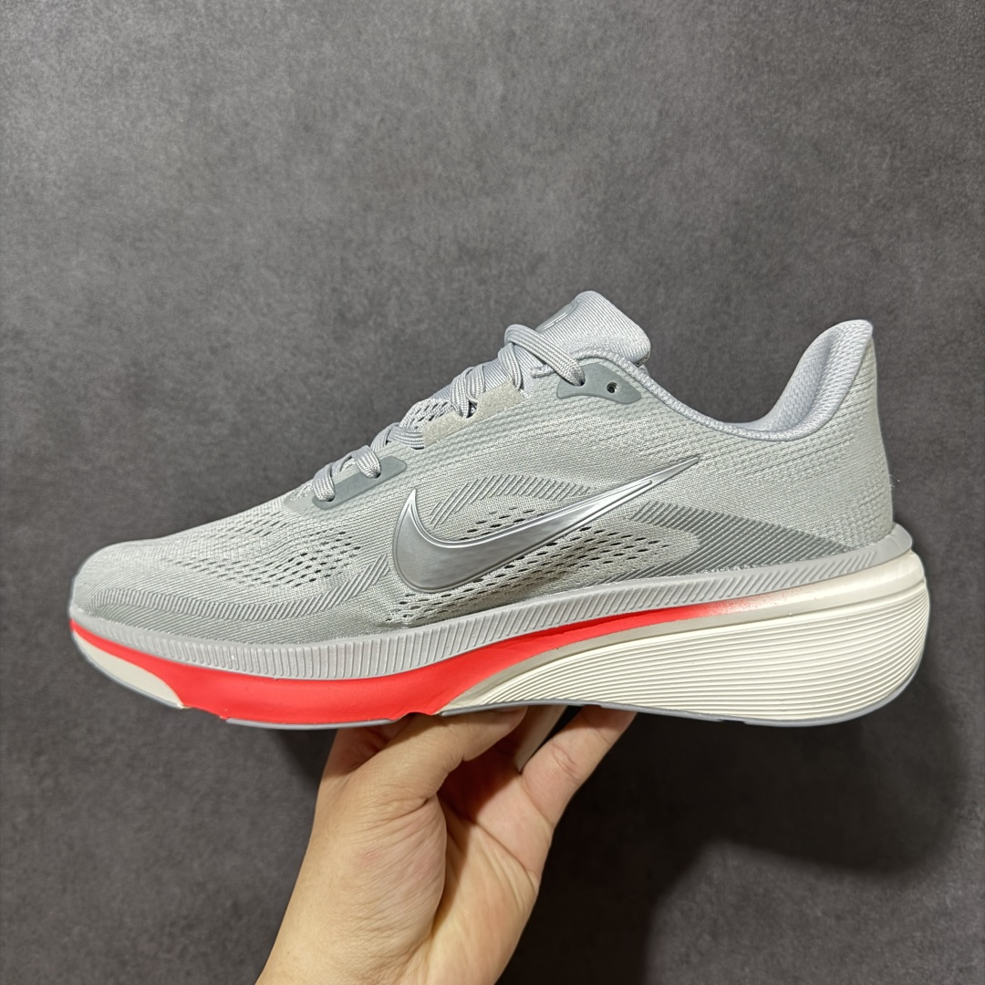 NK AIR ZOOM PEGASUS 42 登月休闲运动跑鞋兼顾迅疾外观和稳固脚感后跟覆面和中足动态支