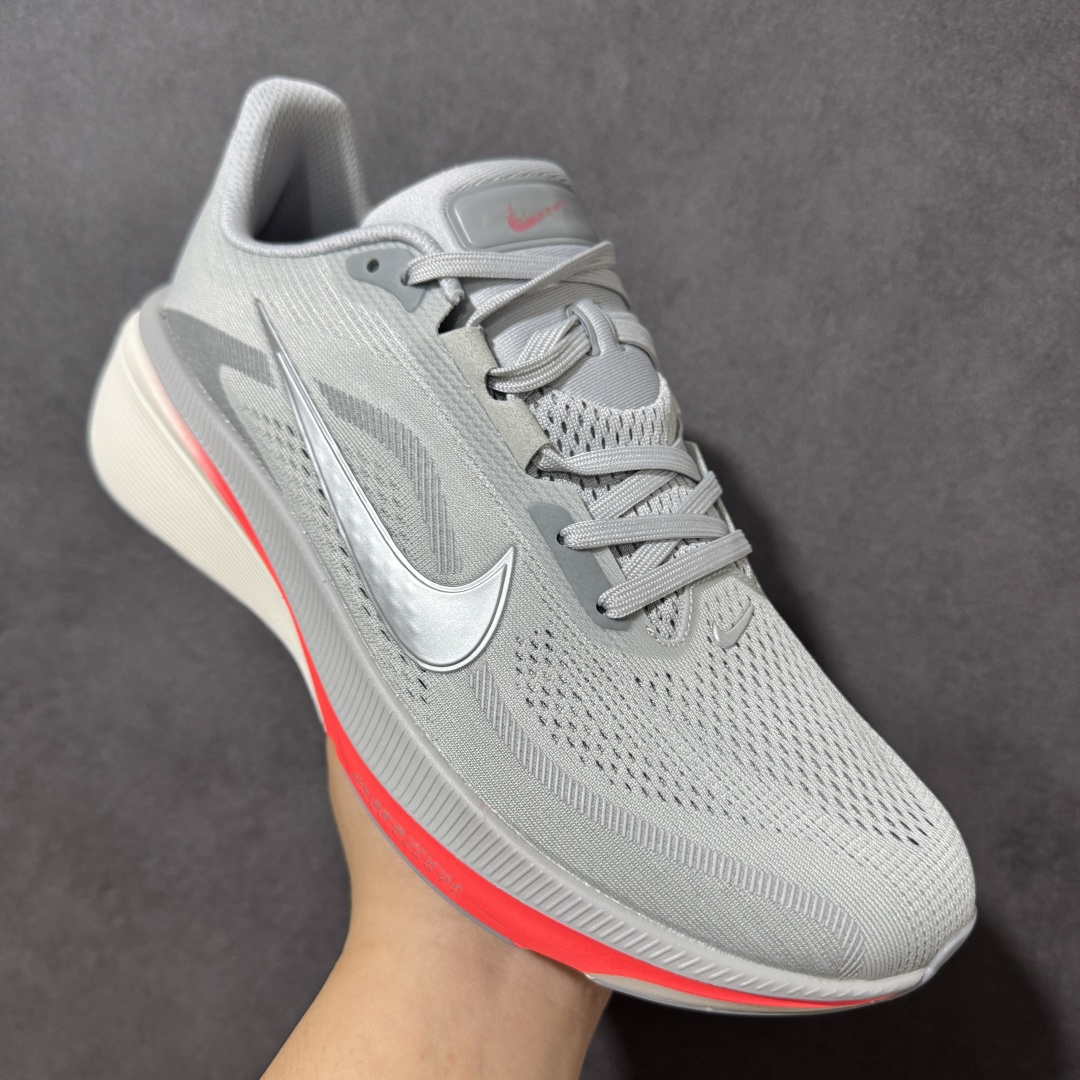 NK AIR ZOOM PEGASUS 42 登月休闲运动跑鞋兼顾迅疾外观和稳固脚感后跟覆面和中足动态支