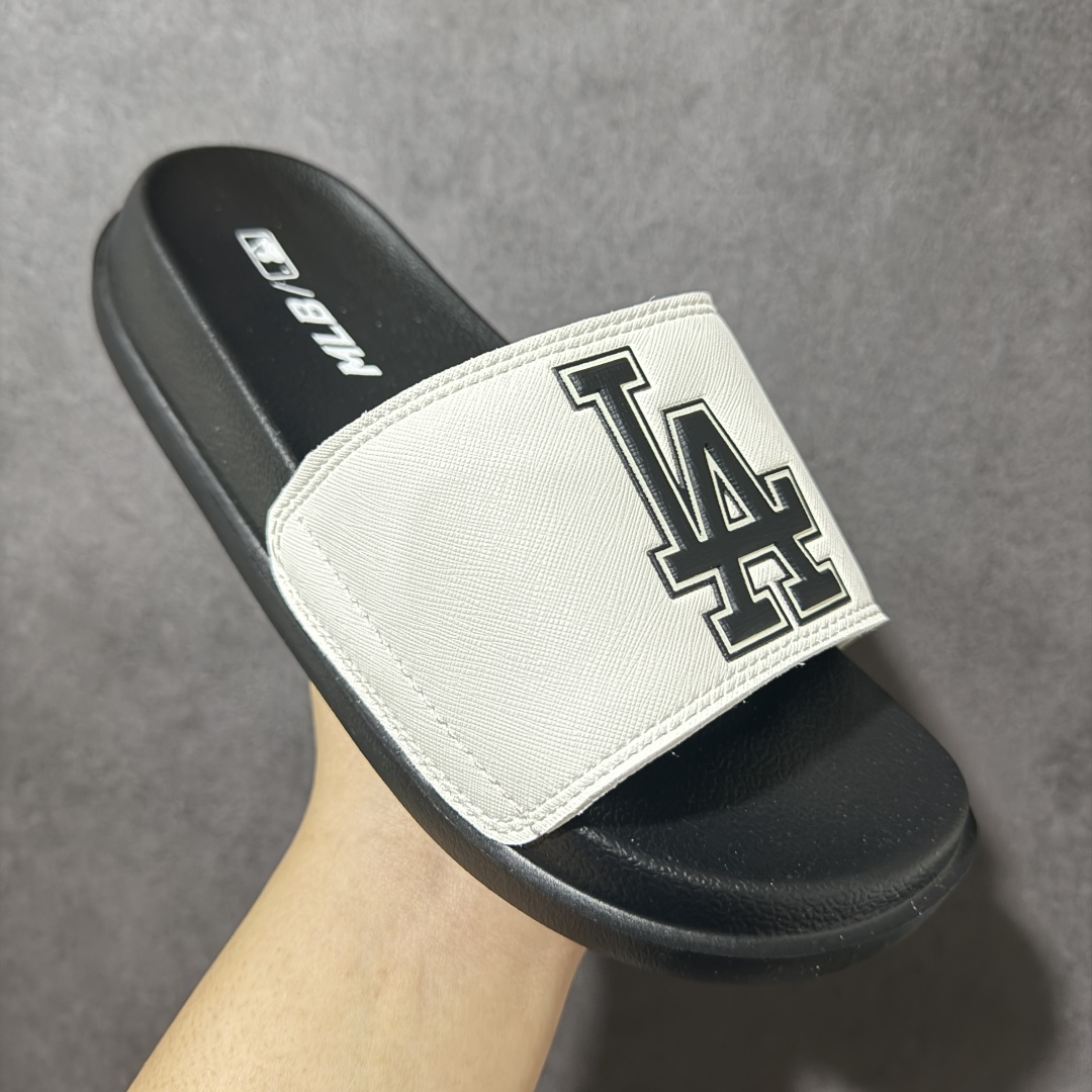 NY MLB Chunky Mound Basic 纽约洋基队 夏季休闲拖鞋 3ALPCMM4N(GP004)-Top High Quatity Cheap Sneakers Fashion Clothing Clothes Bags handbags Shoes of all Brand wholesale With The best Quality And Beautiful Price from China Factory Chinese suppliers wholesaler seller NY MLB Chunky Mound Basic 纽约洋基队 夏季休闲拖鞋 3ALPCMM4N(GP004)