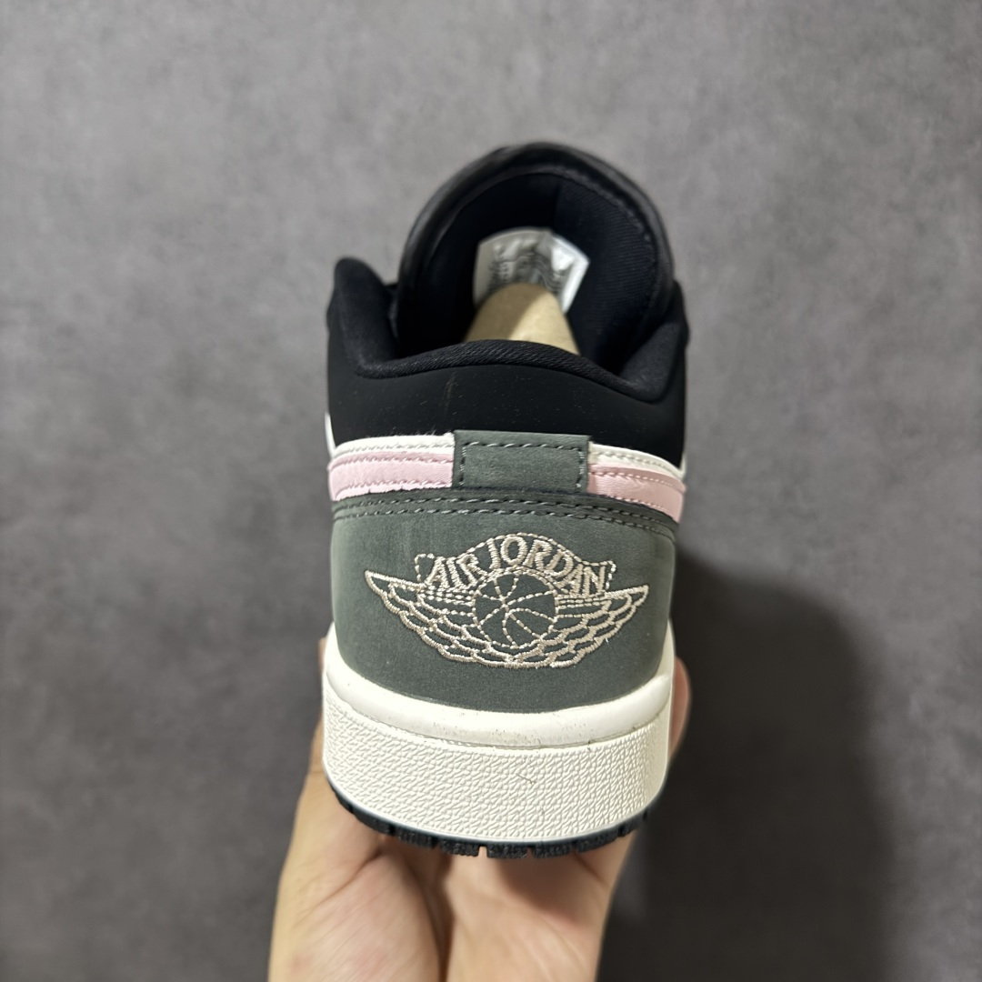 图片[4]-【K版】Nike Air Jordan 1 Low OG SP白灰粉 直接把青春感拉满低帮版型不挑脚型，鞋身荔枝纹质感拉满，大厂纯原品质出货 超高清洁度 皮料切割干净无任何毛边 细节完美 货号：II3788-003 尺码：36-46（半） 编码：XSB230240-选品中心