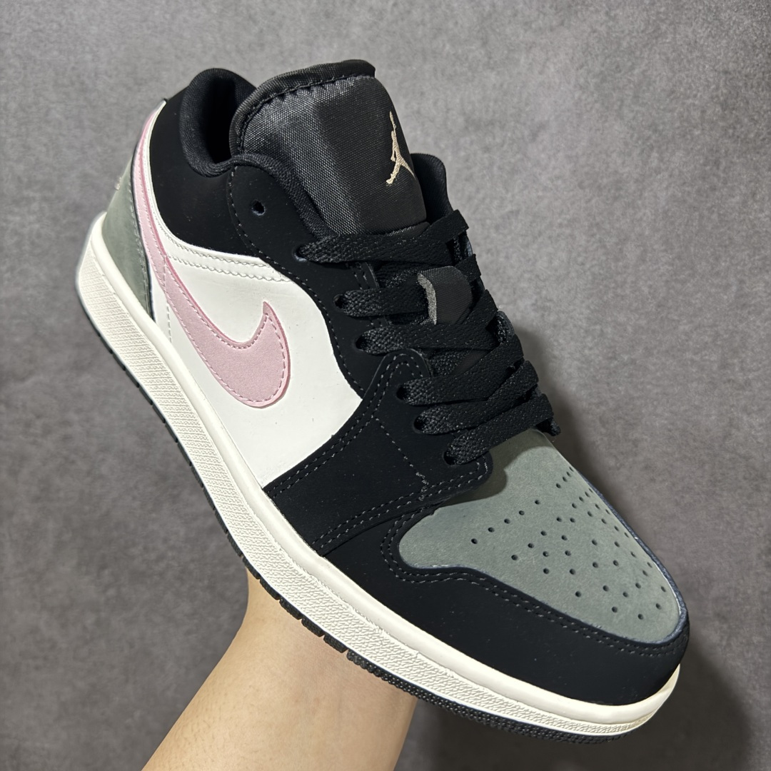 图片[3]-【K版】Nike Air Jordan 1 Low OG SP白灰粉 直接把青春感拉满低帮版型不挑脚型，鞋身荔枝纹质感拉满，大厂纯原品质出货 超高清洁度 皮料切割干净无任何毛边 细节完美 货号：II3788-003 尺码：36-46（半） 编码：XSB230240-选品中心