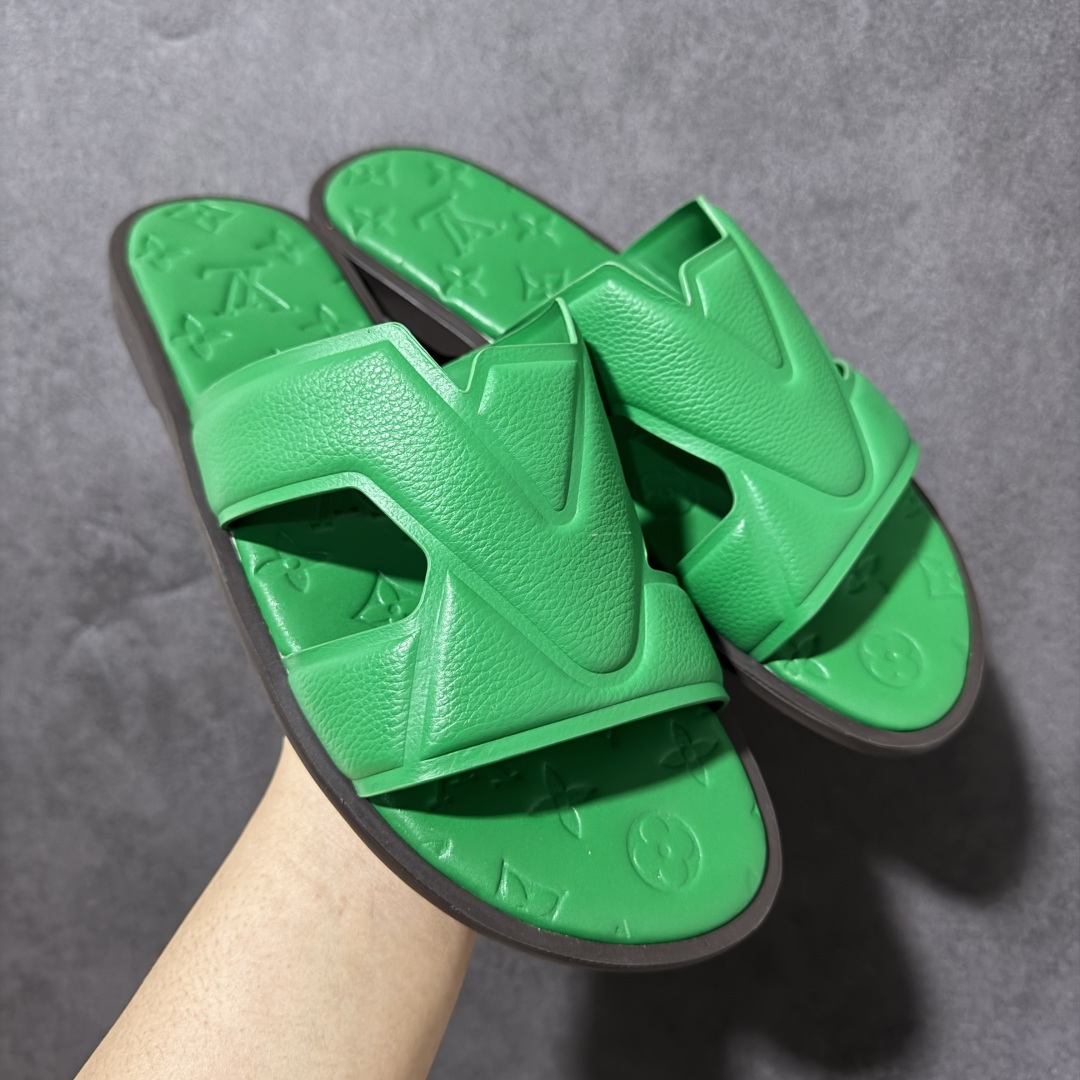 X1版本 26新款配色 Louis Vuitton Portofion系列 牛皮革 圆头一字拖鞋-Top High Quatity Cheap Sneakers Fashion Clothing Clothes Bags handbags Shoes of all Brand wholesale With The best Quality And Beautiful Price from China Factory Chinese suppliers wholesaler seller X1版本 26新款配色 Louis Vuitton Portofion系列 牛皮革 圆头一字拖鞋