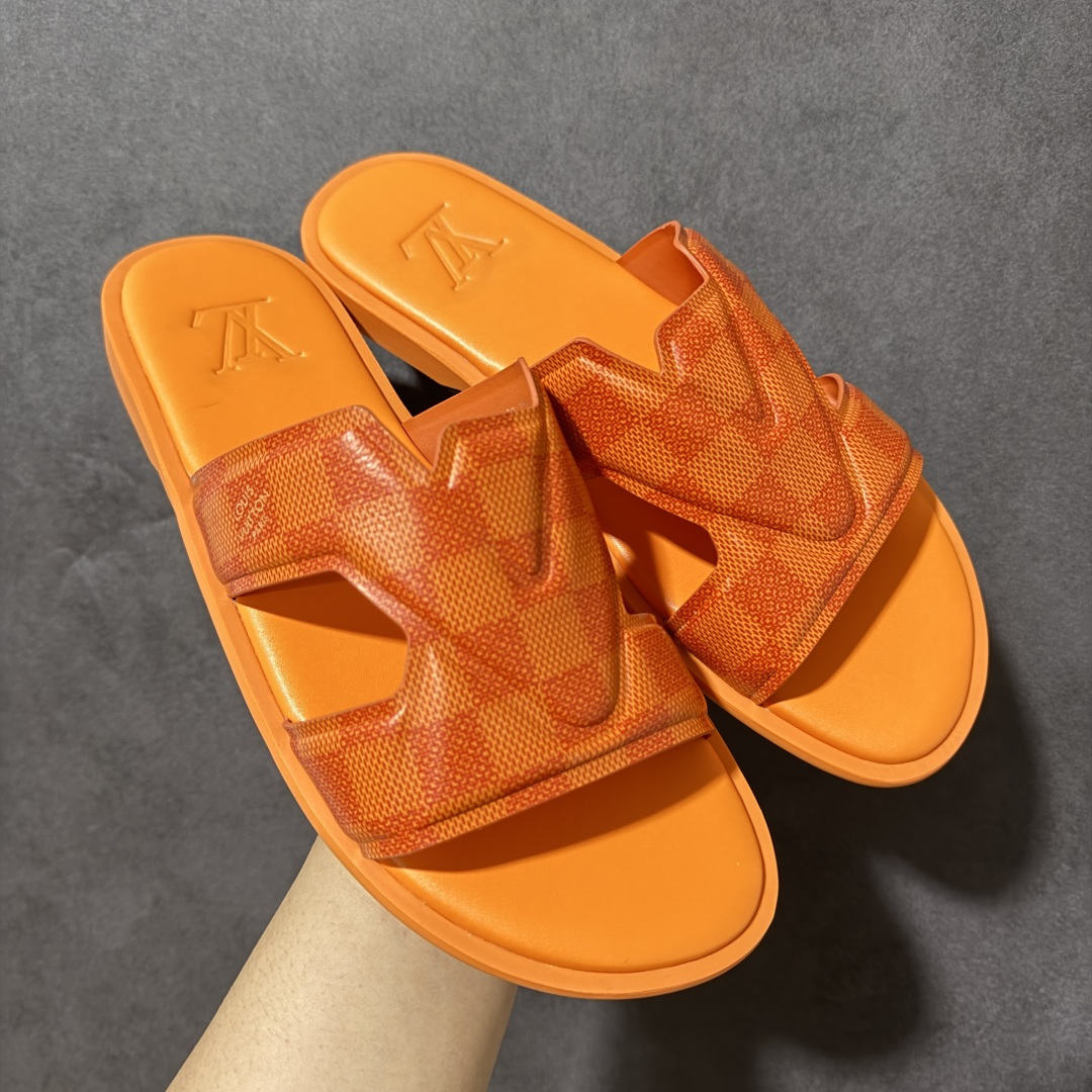 X1版本 26新款配色 Louis Vuitton Portofion系列 牛皮革 圆头一字拖鞋-Top High Quatity Cheap Sneakers Fashion Clothing Clothes Bags handbags Shoes of all Brand wholesale With The best Quality And Beautiful Price from China Factory Chinese suppliers wholesaler seller X1版本 26新款配色 Louis Vuitton Portofion系列 牛皮革 圆头一字拖鞋