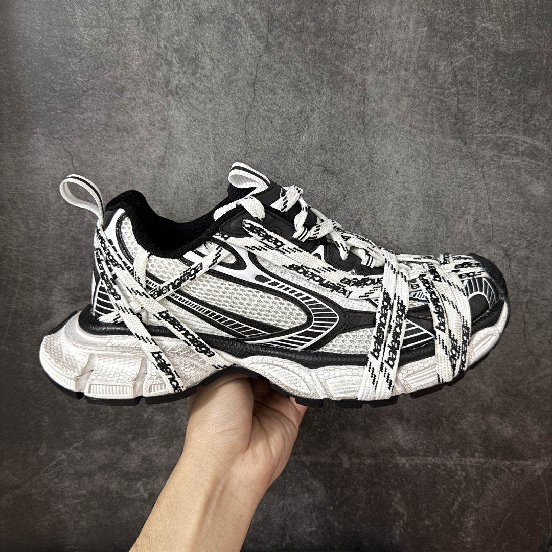【纯原i8版本】Balenciaga 巴黎世家 3XL 复古老爹鞋 极限绑带 全套原纸板楦头开发 最原汁原味的灵魂版型 全鞋荧光划线卡点 胶水把控整洁度追求极致完美 每一双都是工艺品 多重QC质检 超越公司货的品控标准 实实在在的免检产品 原盒原配 正确字体电绣 粗细、位置、大小正确 侧边TPU 透气孔匹配意产原版 正确分离大底 TPU软底 原版一致大底LOGO 立体感十足 原厂皮料水洗做旧 采购原厂网纱 不含皮革 网布材料和聚氨酯 磨损效果 鞋头边缘和后帮 Balenciaga 徽标 鞋面和后跟凸印尺码 鞋舌 3XL 橡胶品牌标识和反光细节 鞋帮拉袢和鞋舌拉祥 配反光细节 备用鞋带在鞋履前侧 可在穿着前取下 便于不同造型搭配 尺码：35 36 37 38 39 40 41 42 43 44 45-选品中心