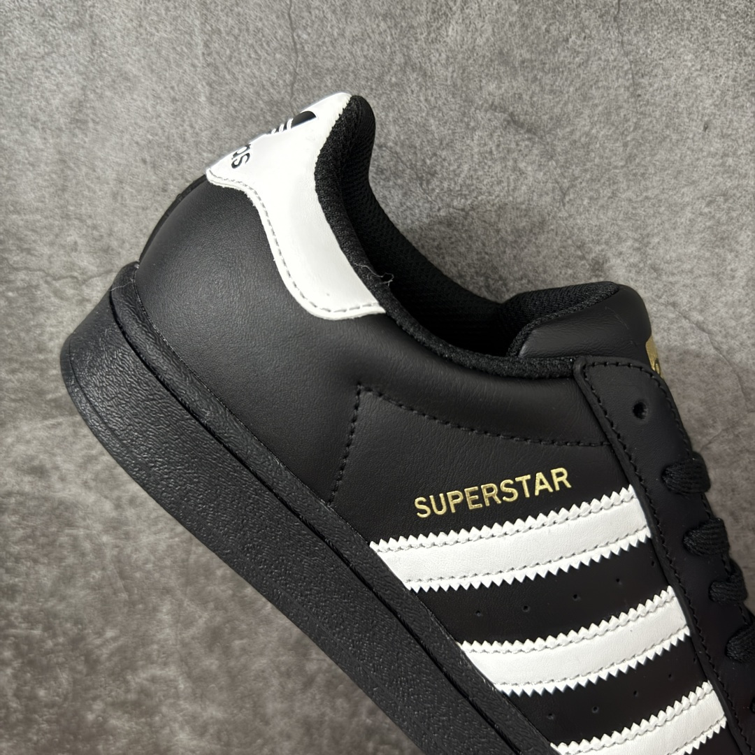 图片[7]-【H11顶级头层版】adidas originals Superstar 2 贝壳头 简约经典 舒适时尚 复古板鞋 男女同款 黑白 货号：EG4959 全新升级版 皮料改进至头层原厂皮 原盒 原底原料 开模打造 原厂织唛鞋标 高精密准度 原楦原纸板开发 匹配原版98%以上 后跟垫棉独家呈现 反口里弧度正确 原厂鞋垫 背胶 后跟电绣针数 与正品一致 原厂皮料 原厂车缝线 质感无敌 皮料切割干净 无任何毛边 清洁度细节完美 进口港宝加持 后跟自然饱满 还原公司包裹性 鞋面采用原装数据贴合技术 全方位贴合包裹脚型 鞋跟部鞋底牵引设计 提供强大的抓地性能 更适应不同实战场地路面 尺码：35.5 36 36.5 37.5 38 38.5 39 40 40.5 41 42 42.5 43 44 45-选品中心