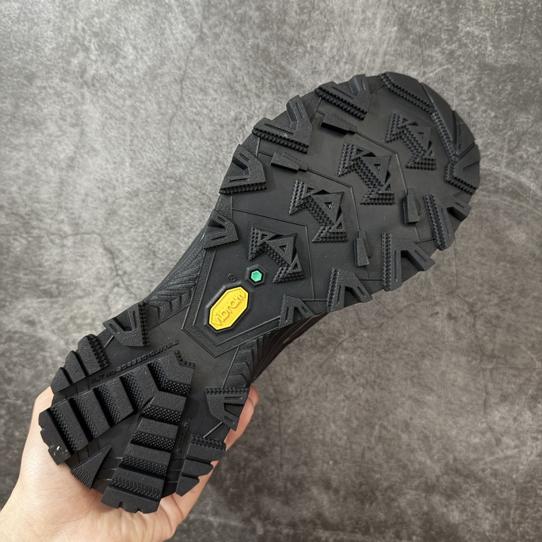 凯乐石KAILAS 远征5 FLT 舒适简约经典登山 防滑耐磨 低帮 徒步鞋鞋面材质：运用耐磨防砂网布，